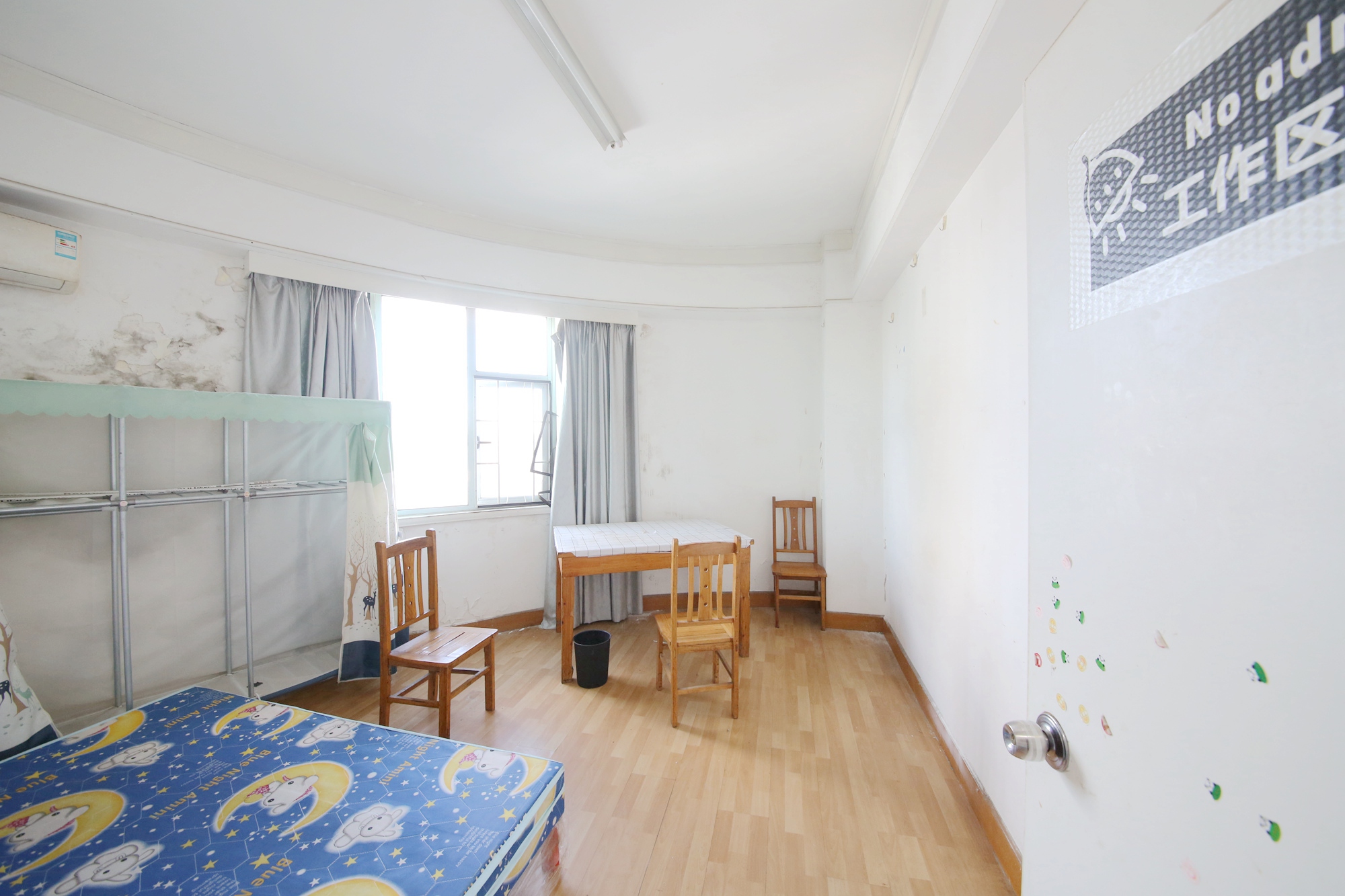 迎宾大厦  3室2厅2卫   158.00万其他