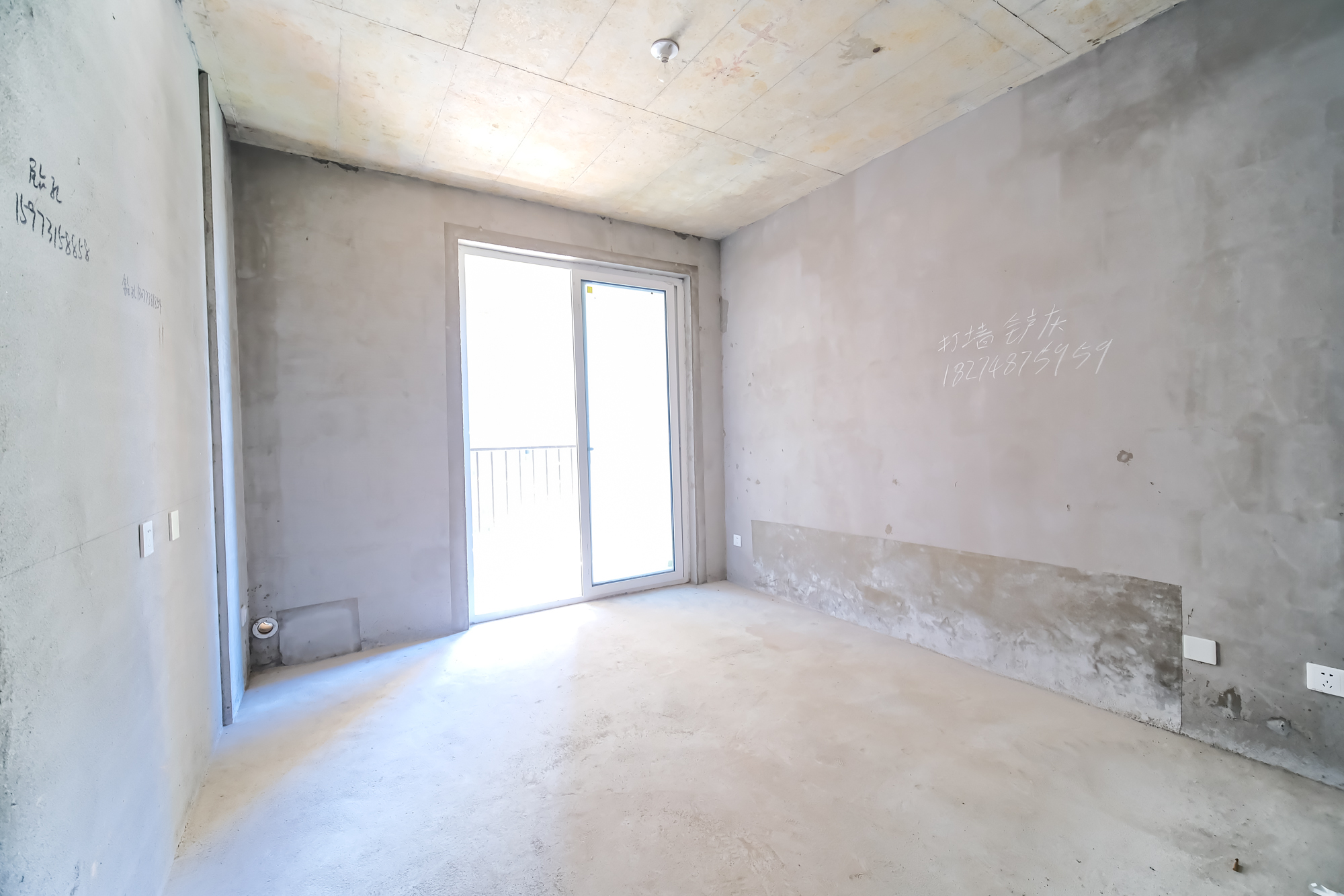 荣盛花语城  3室2厅1卫    58.0万 荣盛花语城  3室2厅1卫    58.0万客厅