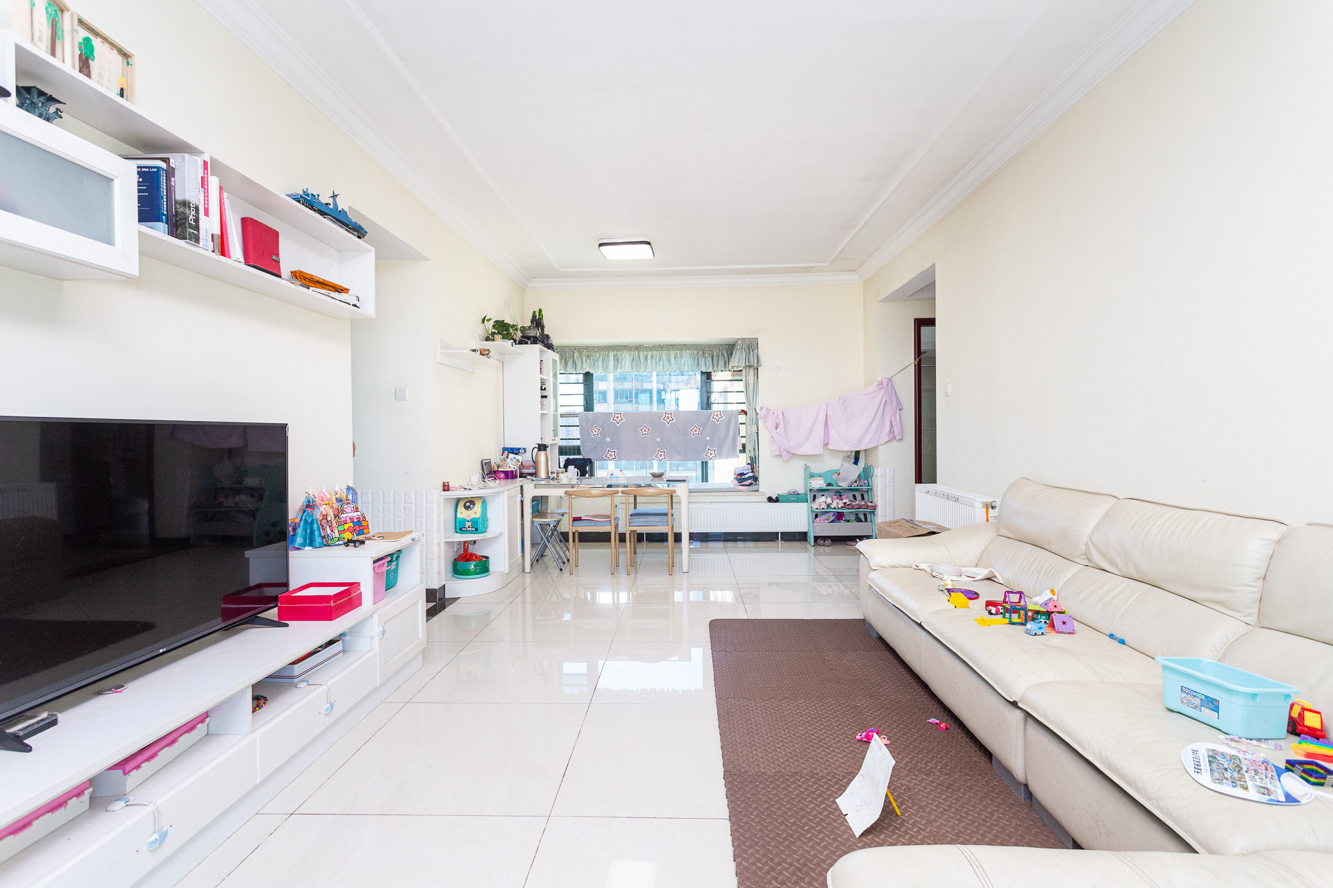 恒大名都 3室2厅2卫 78.0万 恒大名都 3室2厅2卫 78.0万客厅