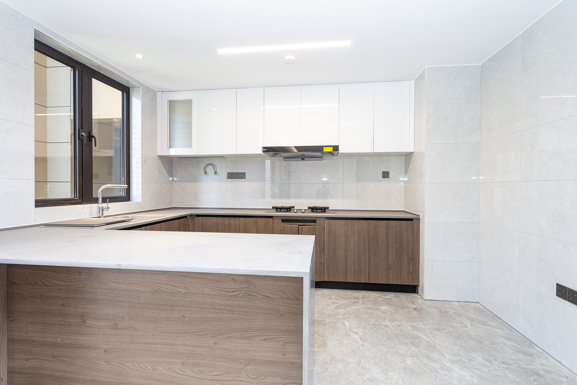 万科滨河道 4室2厅2卫 215.0万 万科滨河道 4室2厅2卫 215.0万厨房