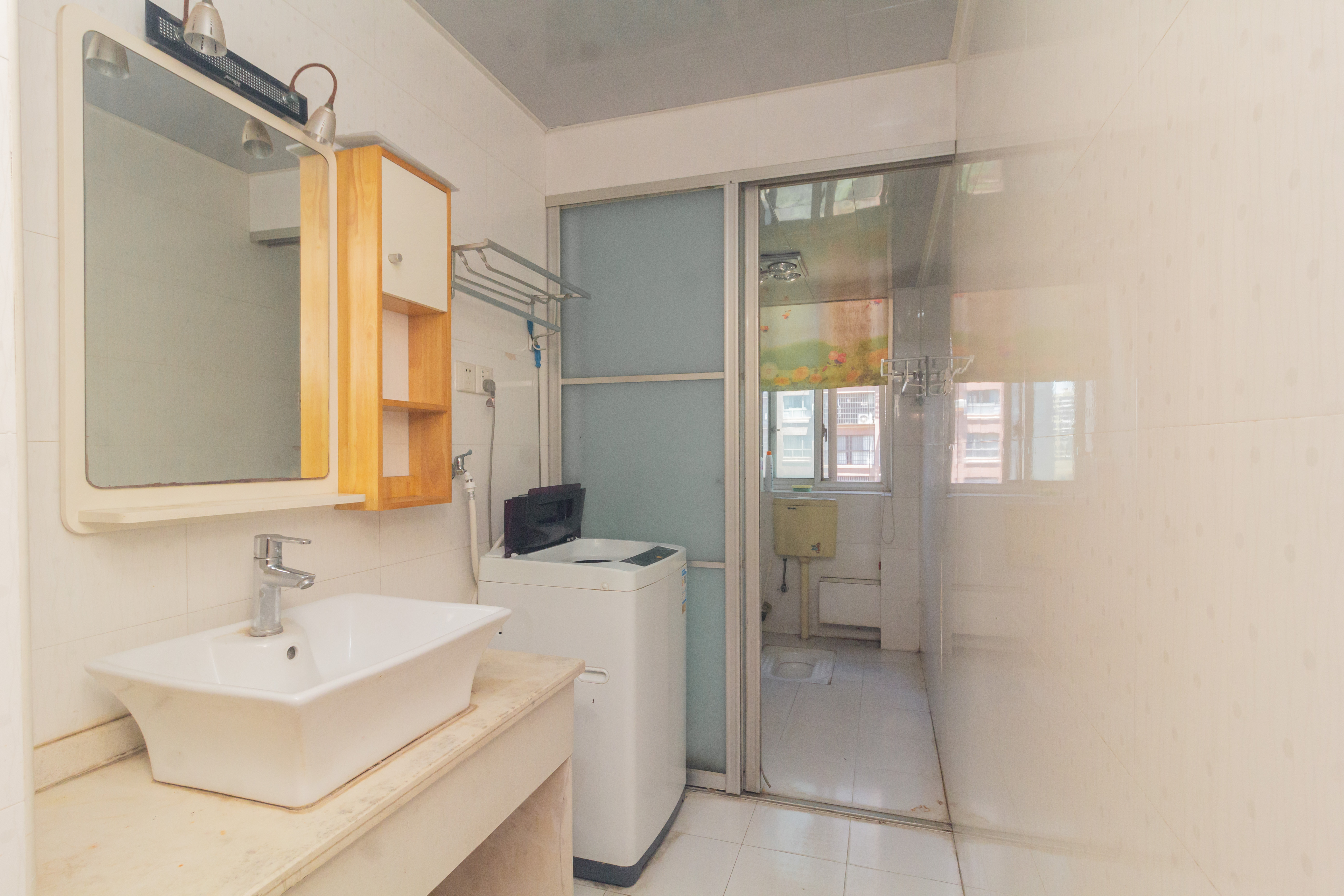 东城名苑 3室2厅1卫 58.0万 东城名苑 3室2厅1卫 58.0万卫生间