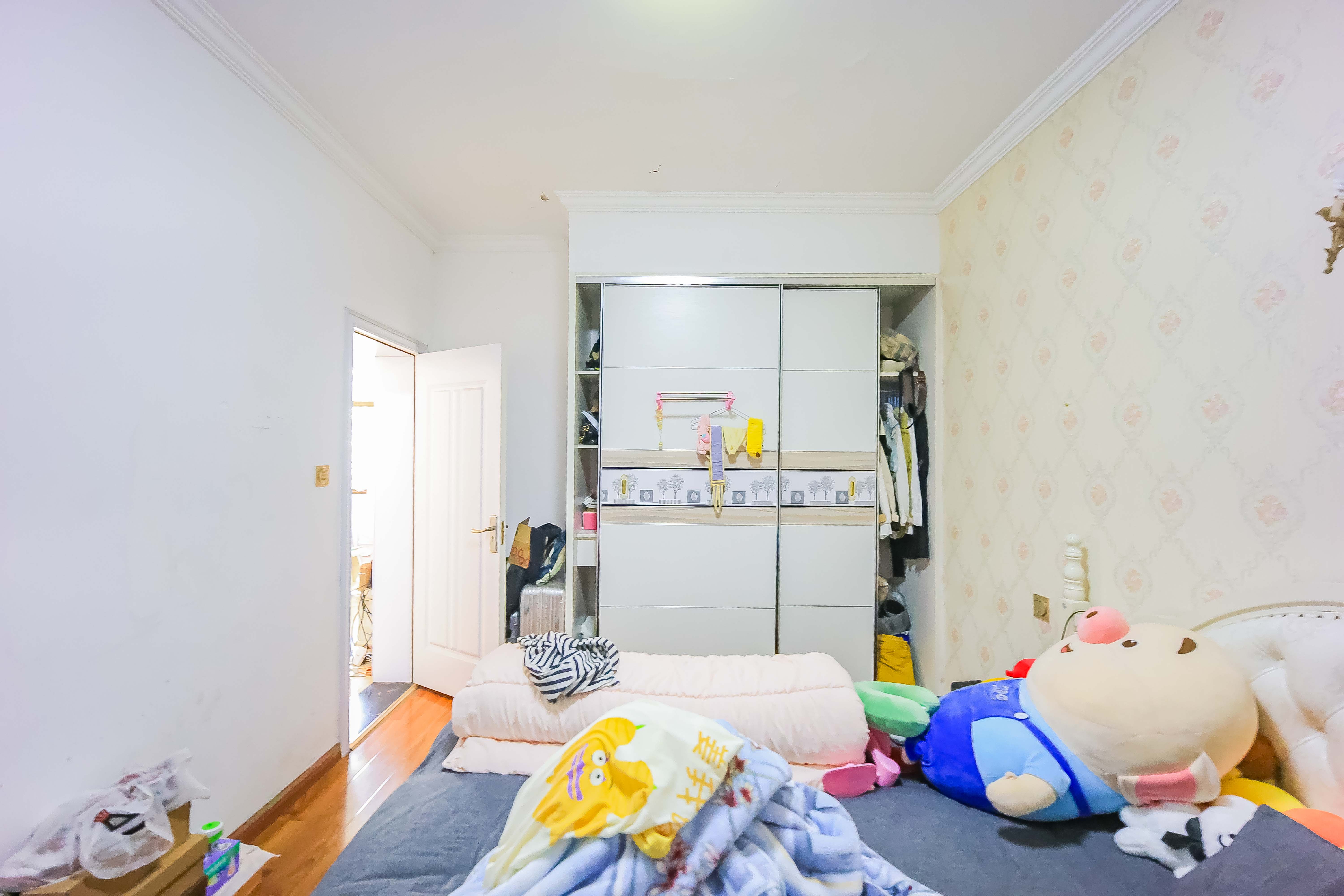 轻苑小区  3室2厅1卫    50.0万 轻苑小区  3室2厅1卫    50.0万卧室