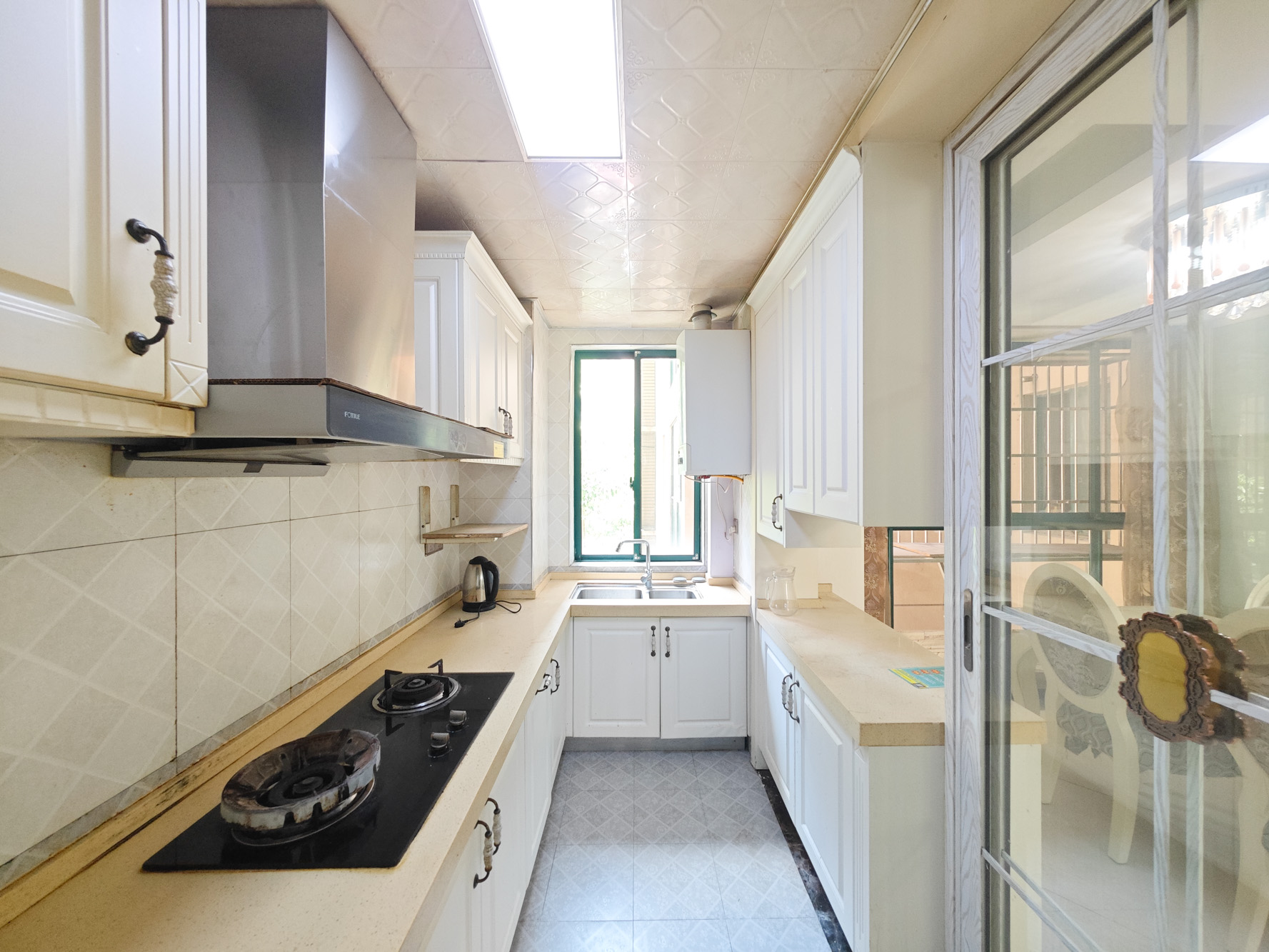 华盛世纪新城 4室2厅2卫 112.8万 华盛世纪新城 4室2厅2卫 112.8万厨房