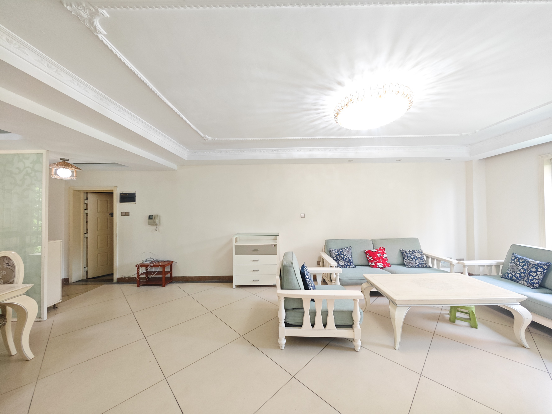 华盛世纪新城 4室2厅2卫 112.8万 华盛世纪新城 4室2厅2卫 112.8万客厅