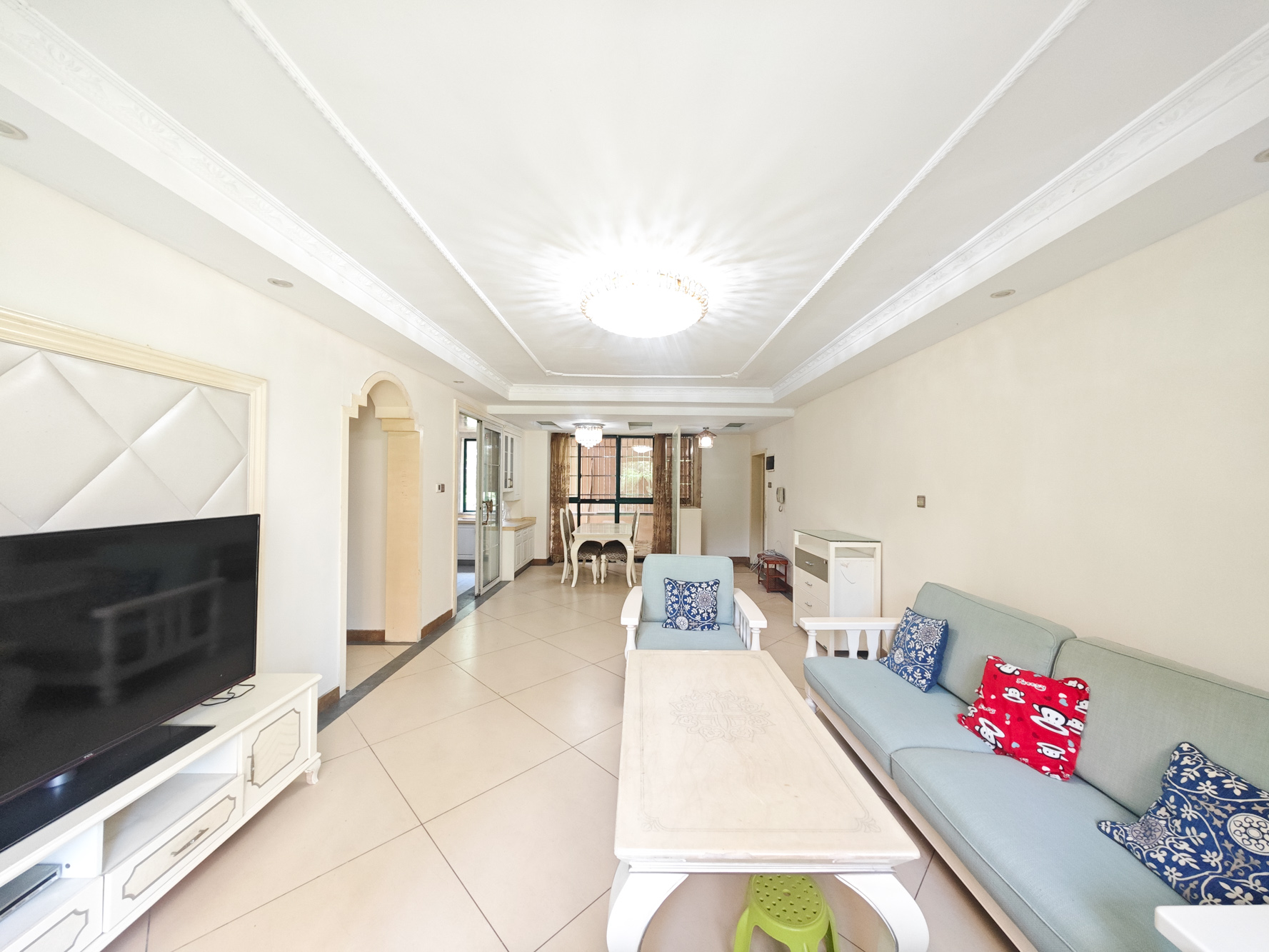 华盛世纪新城  4室2厅2卫    112.8万客厅