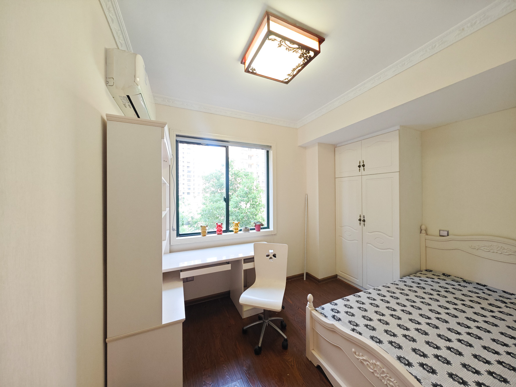 华盛世纪新城 4室2厅2卫 112.8万 华盛世纪新城 4室2厅2卫 112.8万卧室