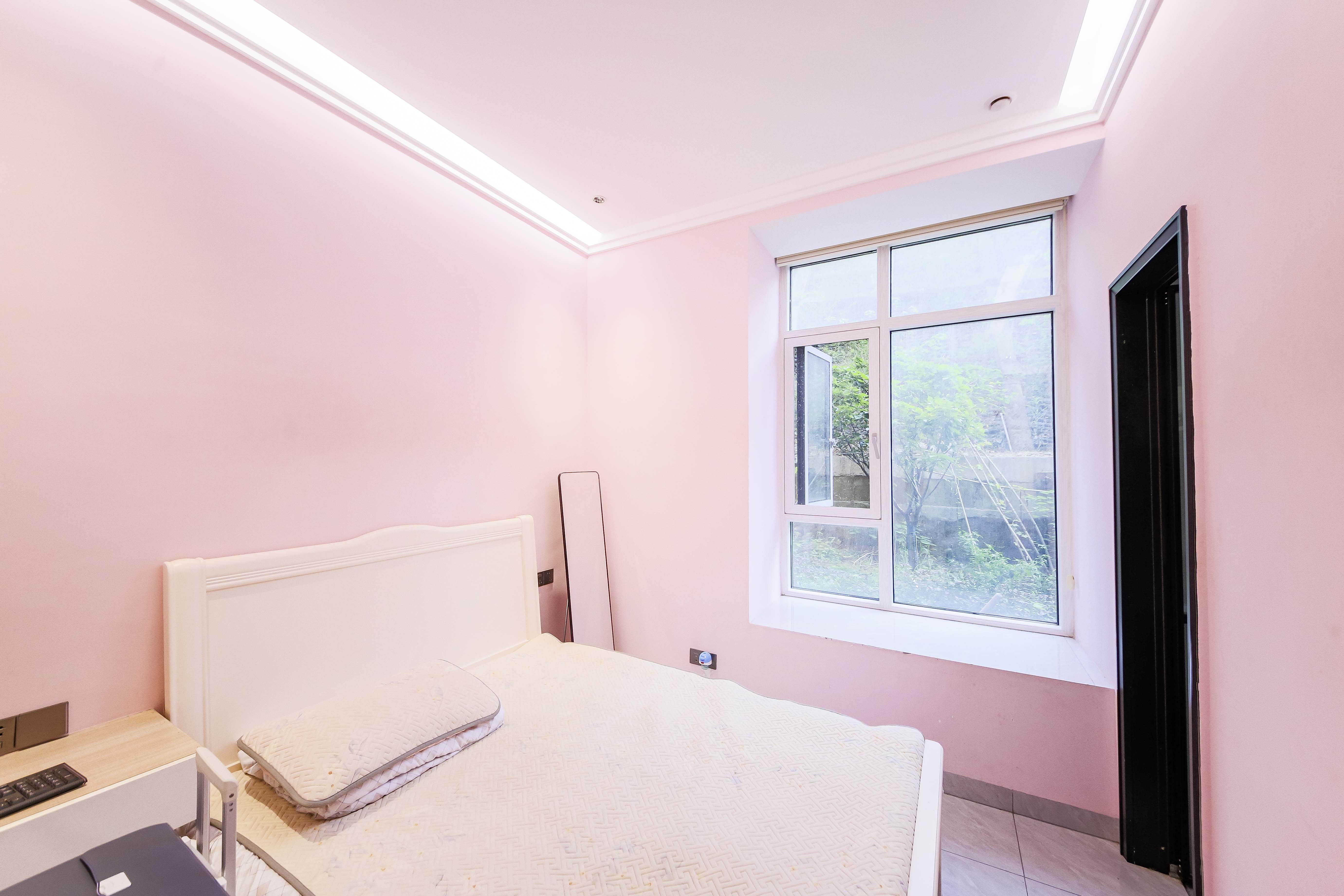 克拉美丽山庄(晟领国际) 4室2厅3卫 134.8万 克拉美丽山庄(晟领国际) 4室2厅3卫 134.8万卧室