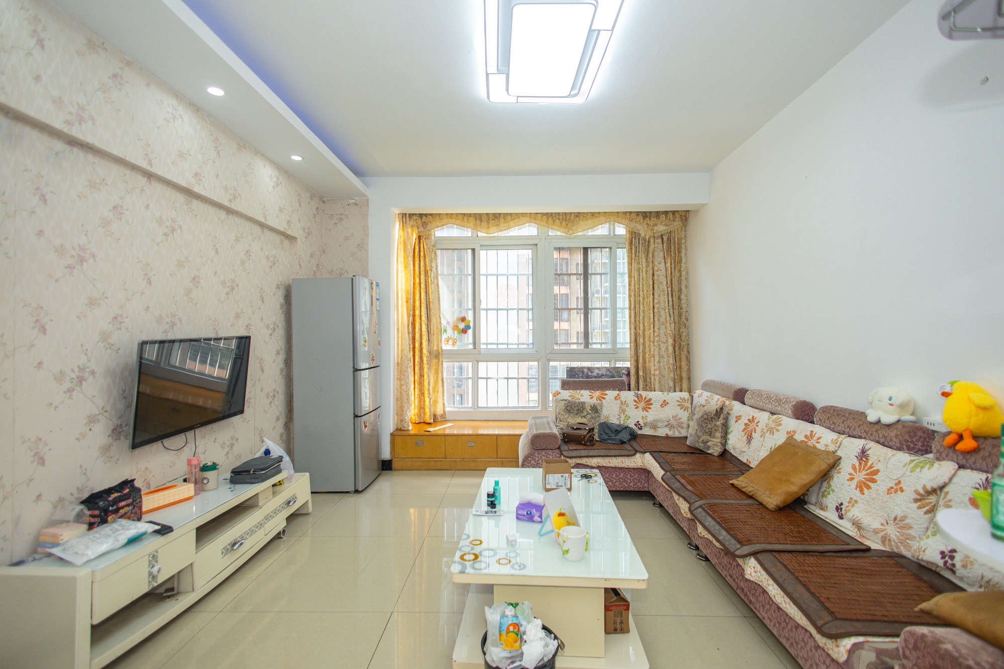 楚天世纪城东苑  2室2厅1卫    47.0万 楚天世纪城东苑  2室2厅1卫    47.0万客厅