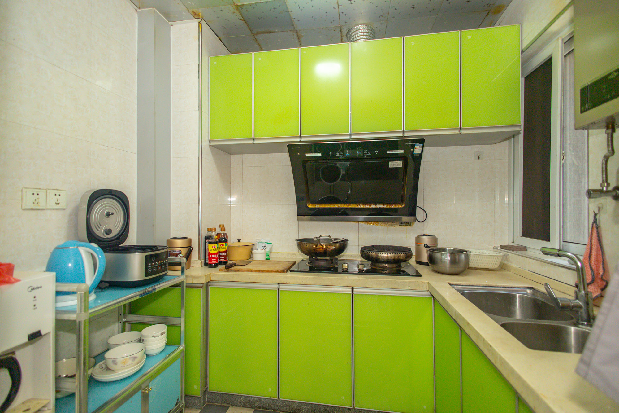 楚天世纪城东苑  2室2厅1卫    47.0万 楚天世纪城东苑  2室2厅1卫    47.0万厨房