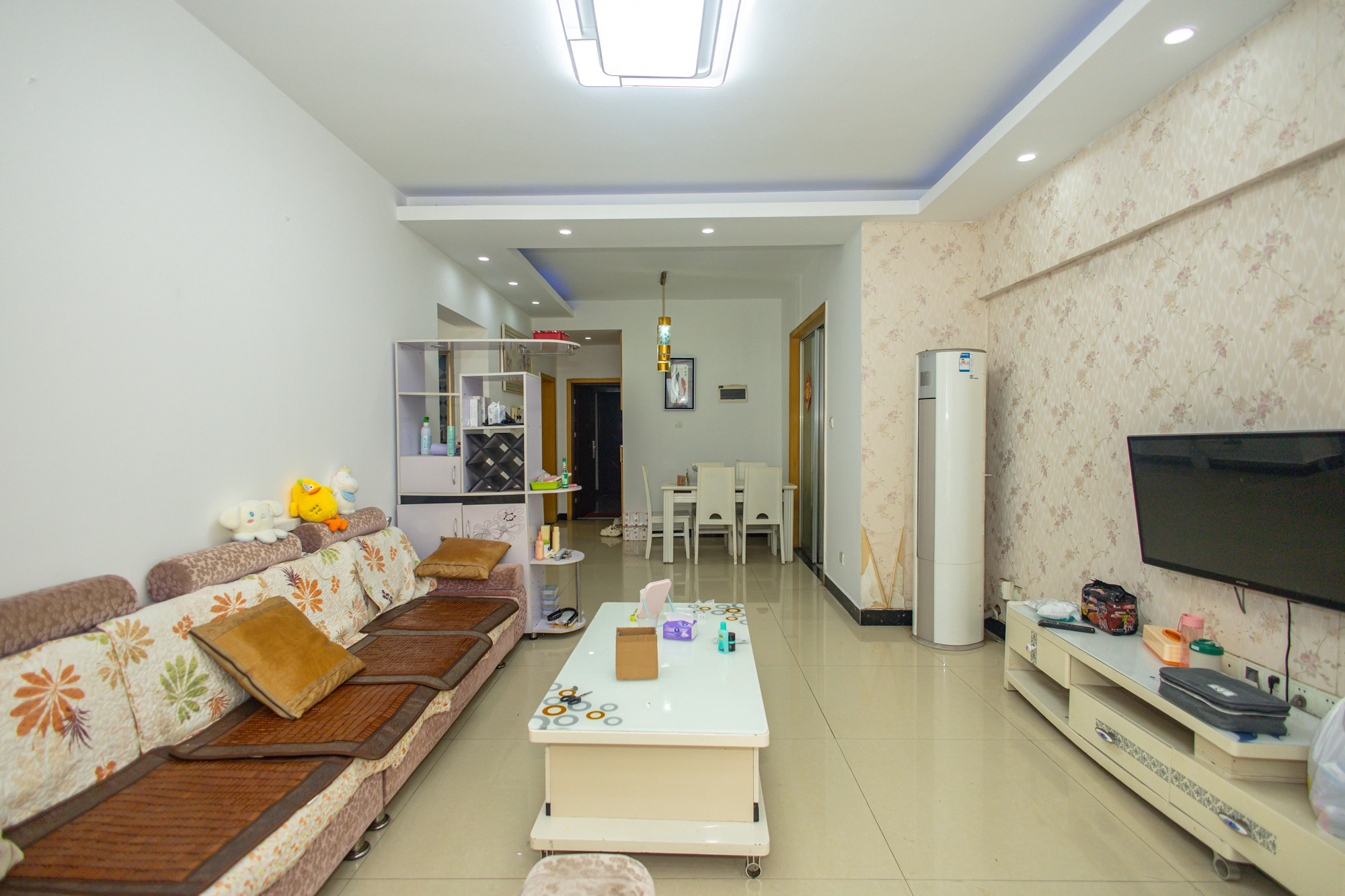 楚天世纪城东苑  2室2厅1卫    47.0万 楚天世纪城东苑  2室2厅1卫    47.0万客厅