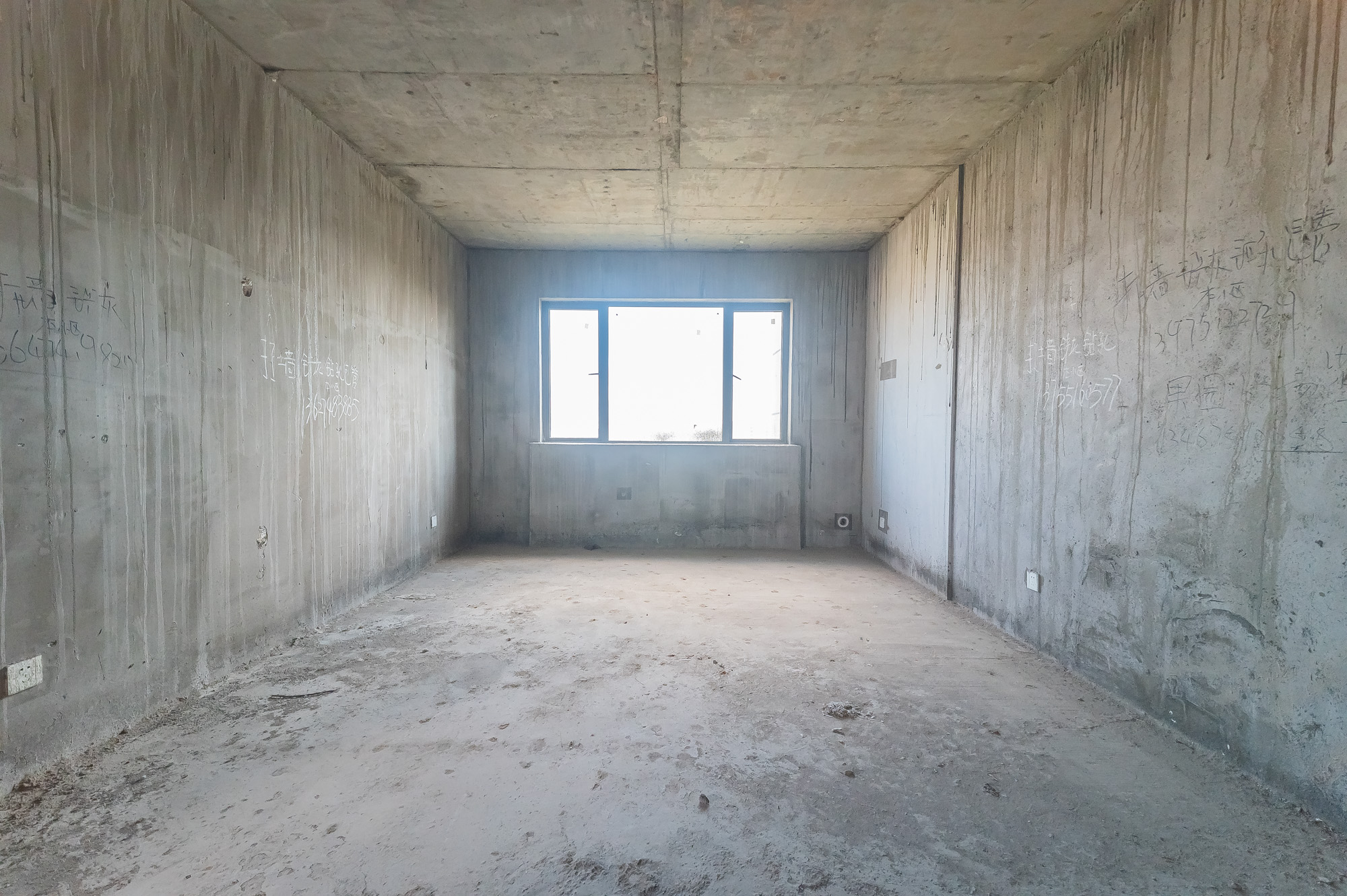 星湖湾二期高层  5室3厅3卫    137.8万 星湖湾二期高层  5室3厅3卫    137.8万