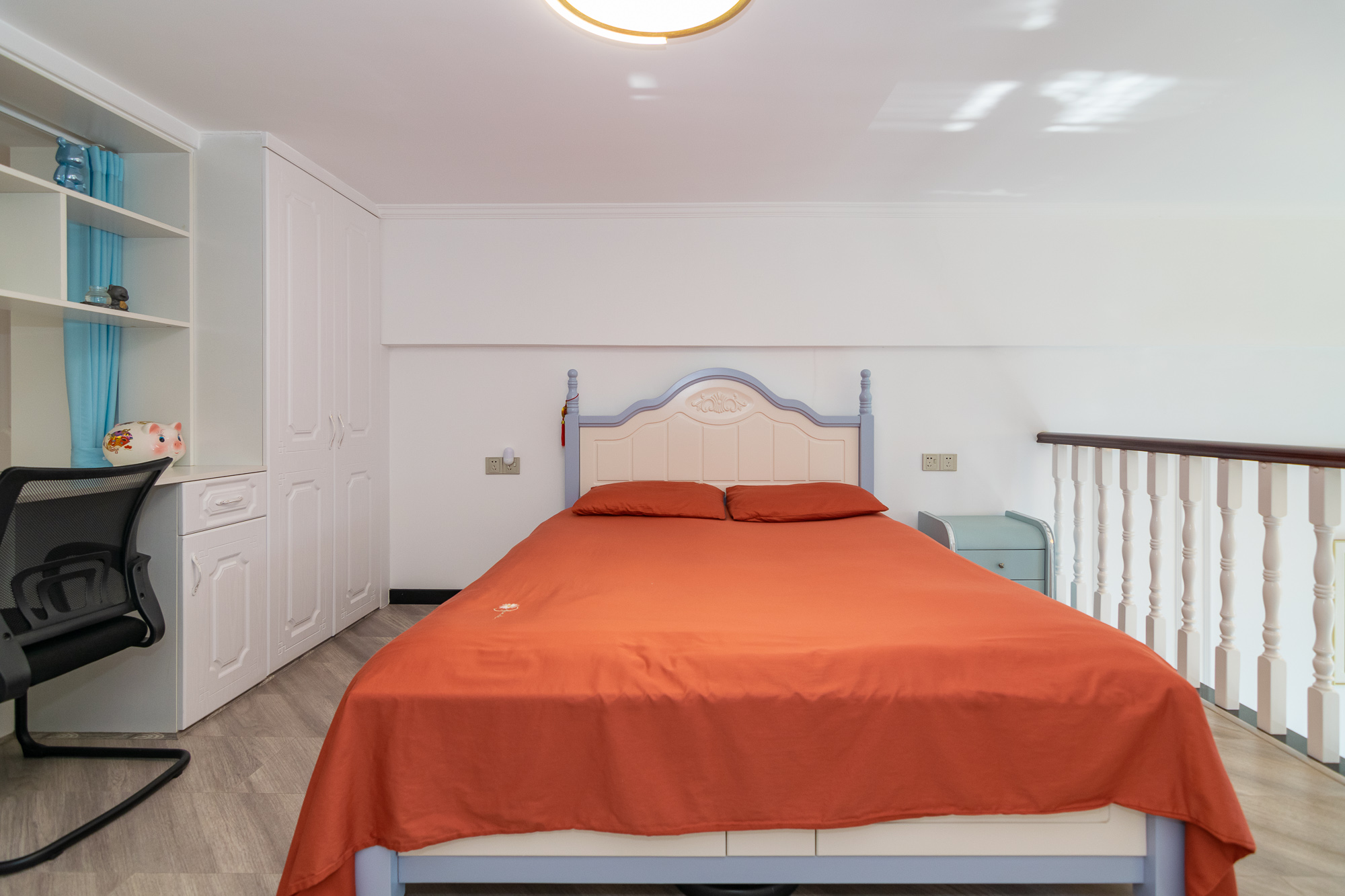 正荣财富中心  2室2厅1卫    49.8万 正荣财富中心  2室2厅1卫    49.8万卧室