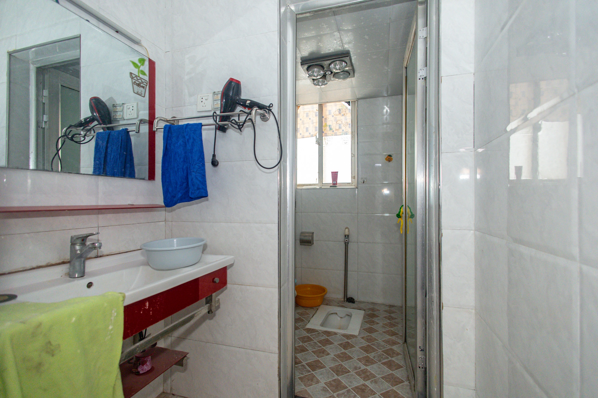 紫晶城 2室2厅1卫 39.0万 紫晶城 2室2厅1卫 39.0万卫生间