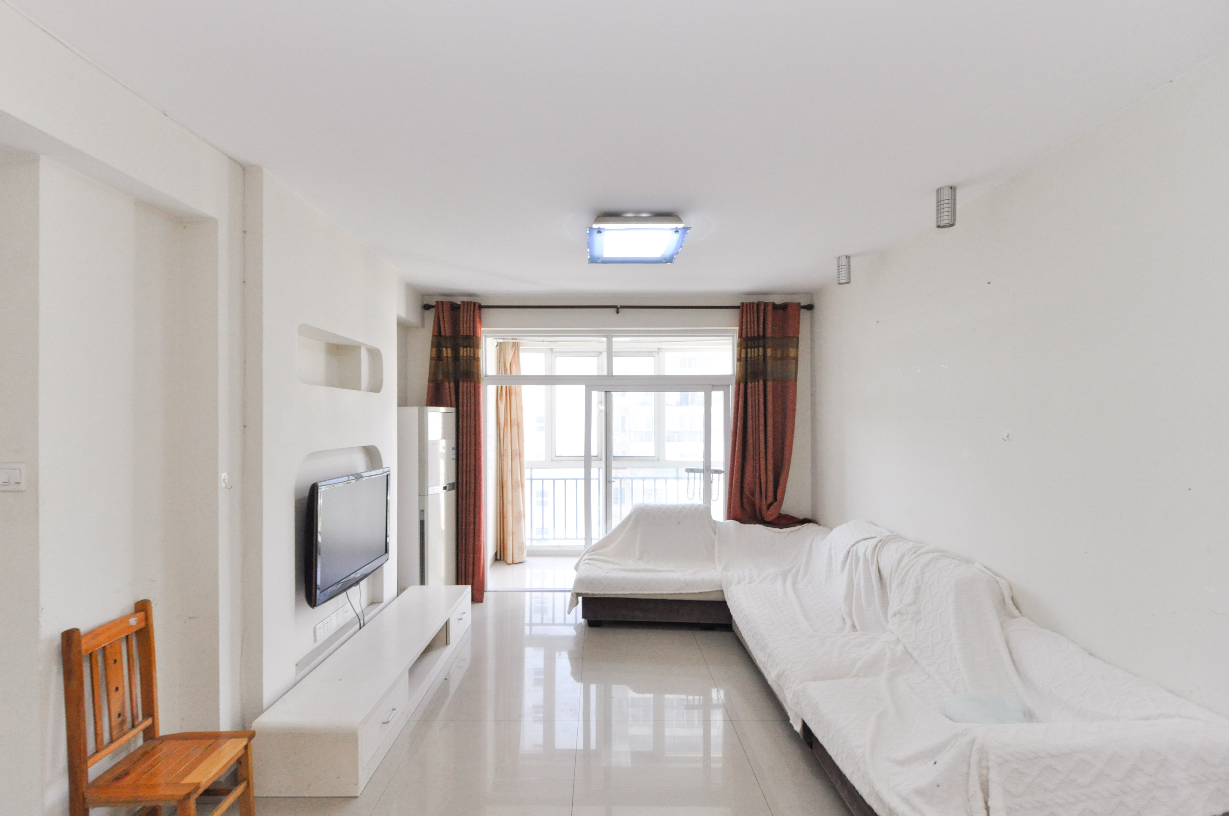 嘉逸名庭  2室2厅2卫   88.50万客厅