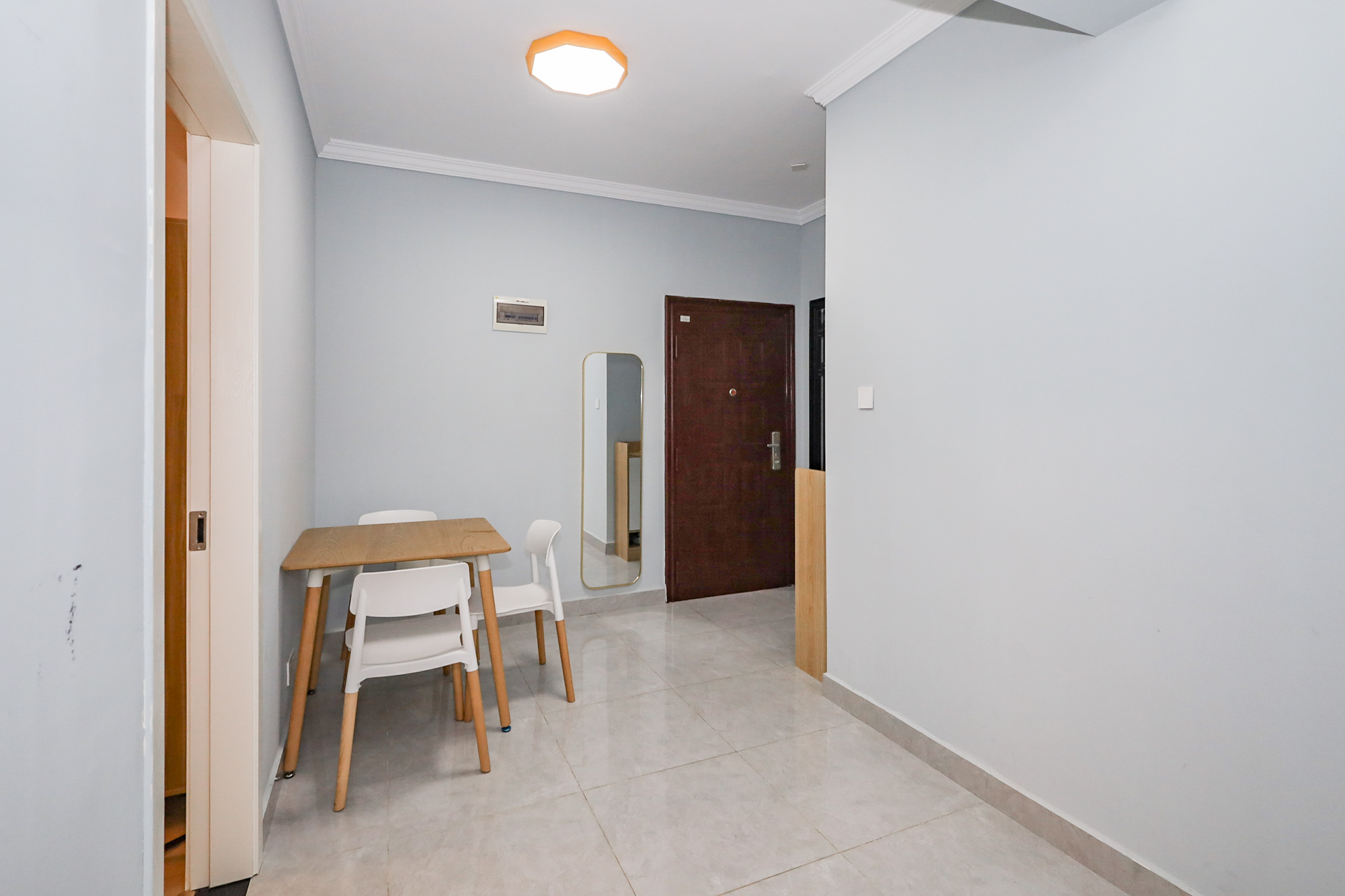 旭辉藏郡(藏郡、旭湘华府) 3室2厅1卫 208.0万 旭辉藏郡(藏郡、旭湘华府) 3室2厅1卫 208.0万其他