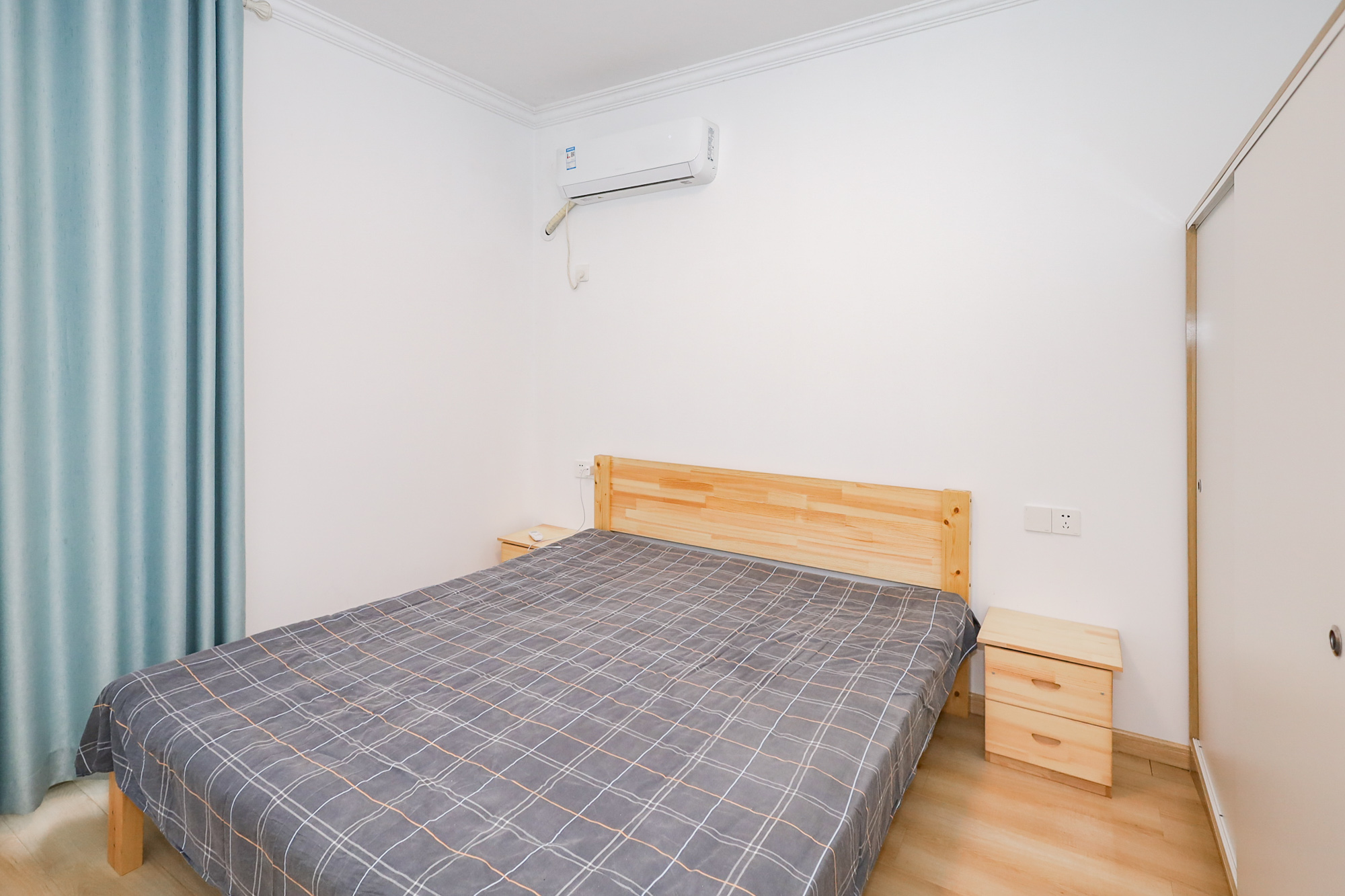 旭辉藏郡(藏郡、旭湘华府) 3室2厅1卫 208.0万 旭辉藏郡(藏郡、旭湘华府) 3室2厅1卫 208.0万卧室