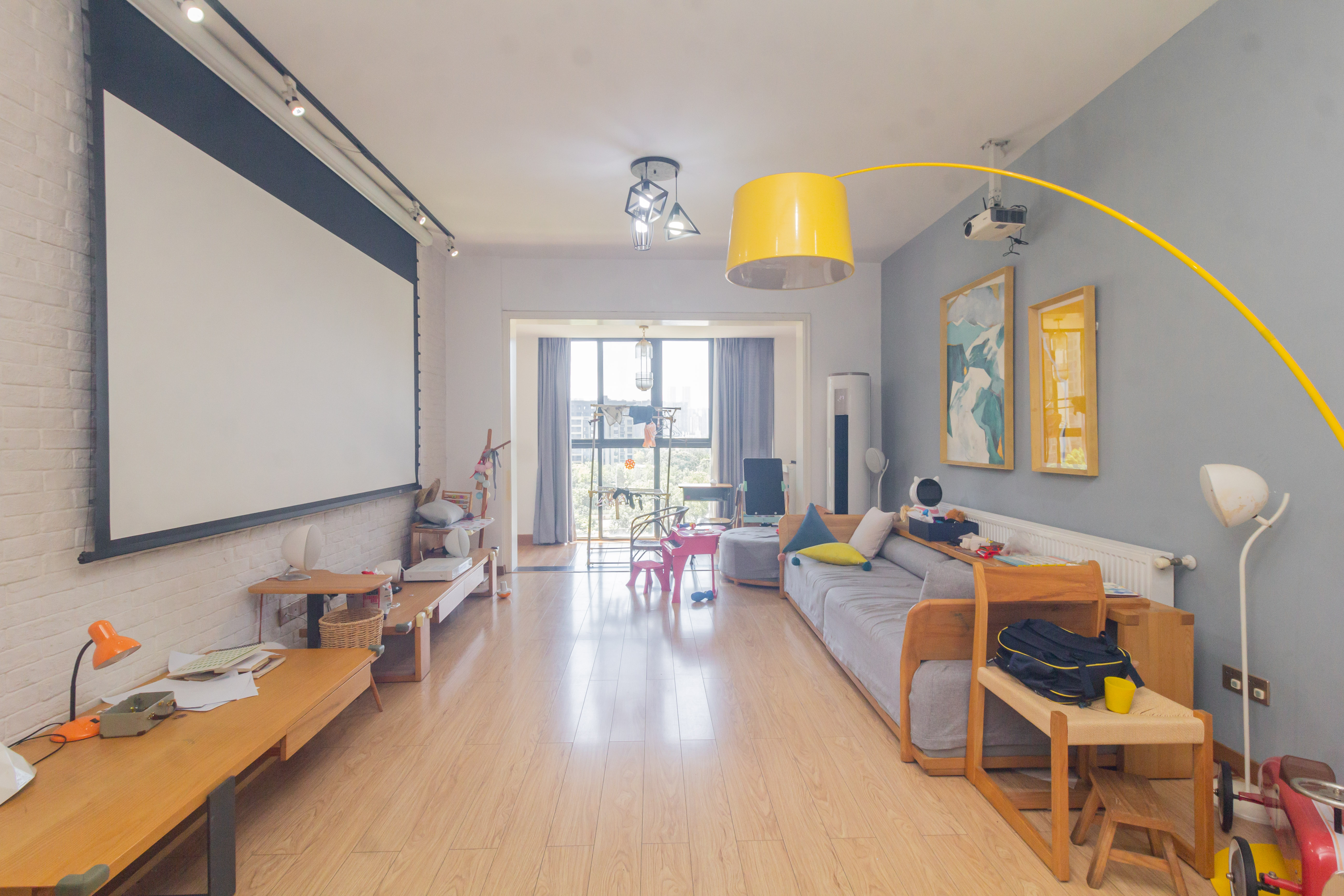 辉煌国际城一期 3室2厅2卫 120.0万 辉煌国际城一期 3室2厅2卫 120.0万客厅