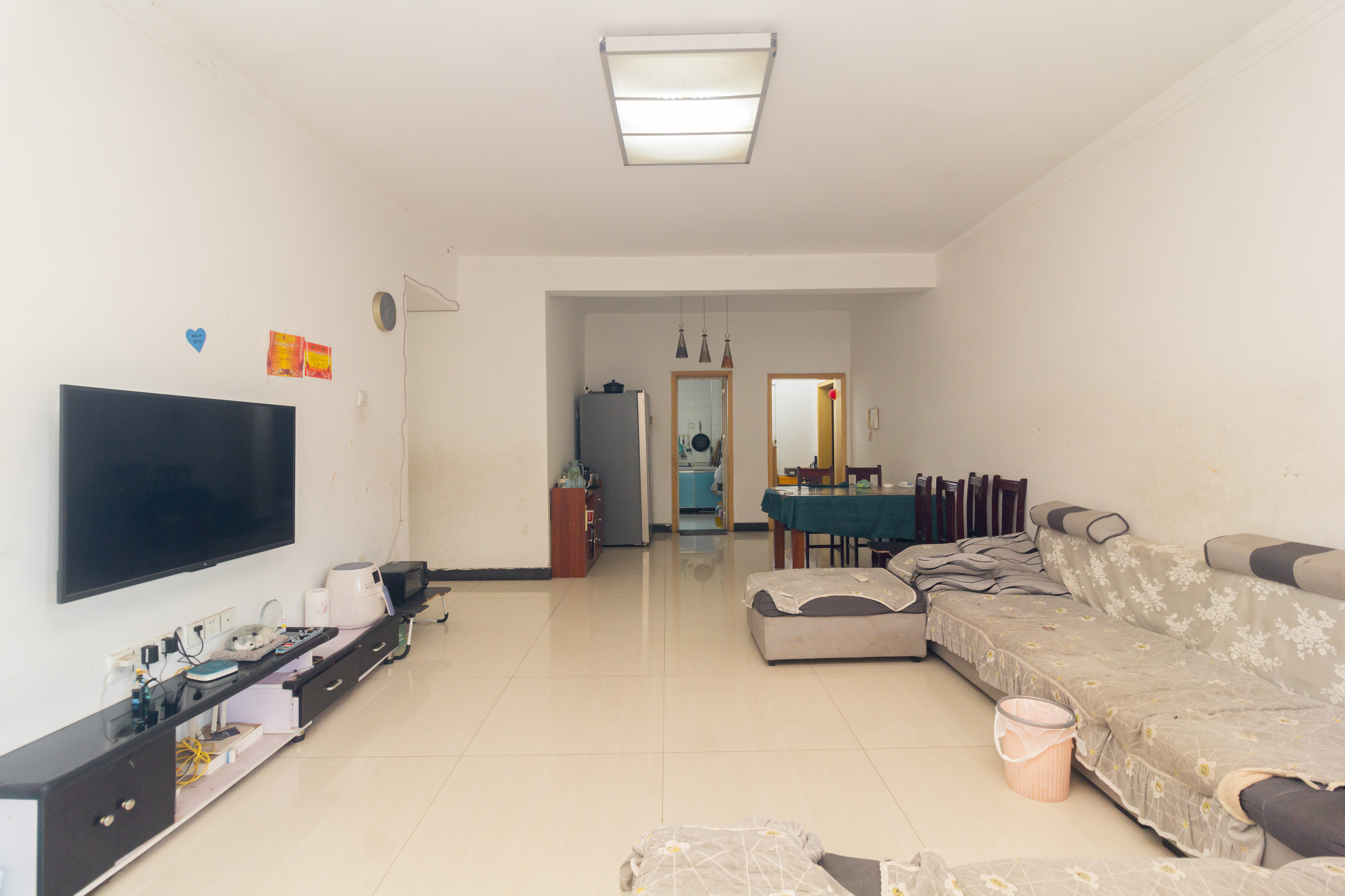 东城名苑 3室2厅2卫 64.8万 东城名苑 3室2厅2卫 64.8万客厅