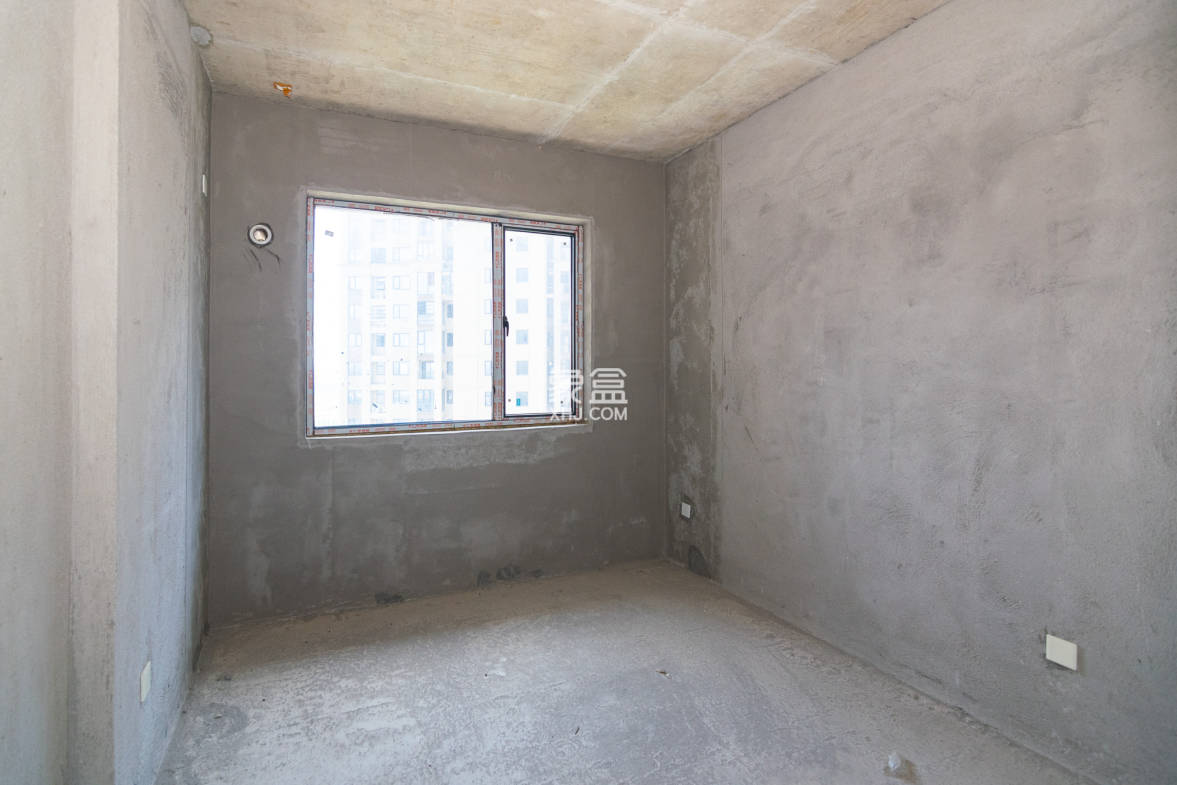 大汉公园里(大汉幸福佳园)  4室2厅2卫    79.8万 大汉公园里(大汉幸福佳园)  4室2厅2卫    79.8万卧室