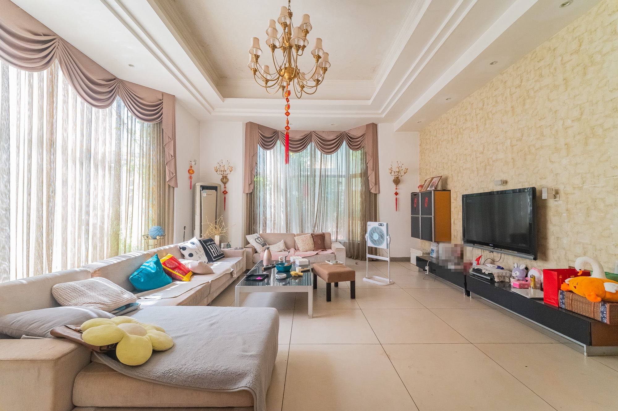 碧桂园威尼斯城  6室2厅5卫    686.98万 碧桂园威尼斯城  6室2厅5卫    686.98万