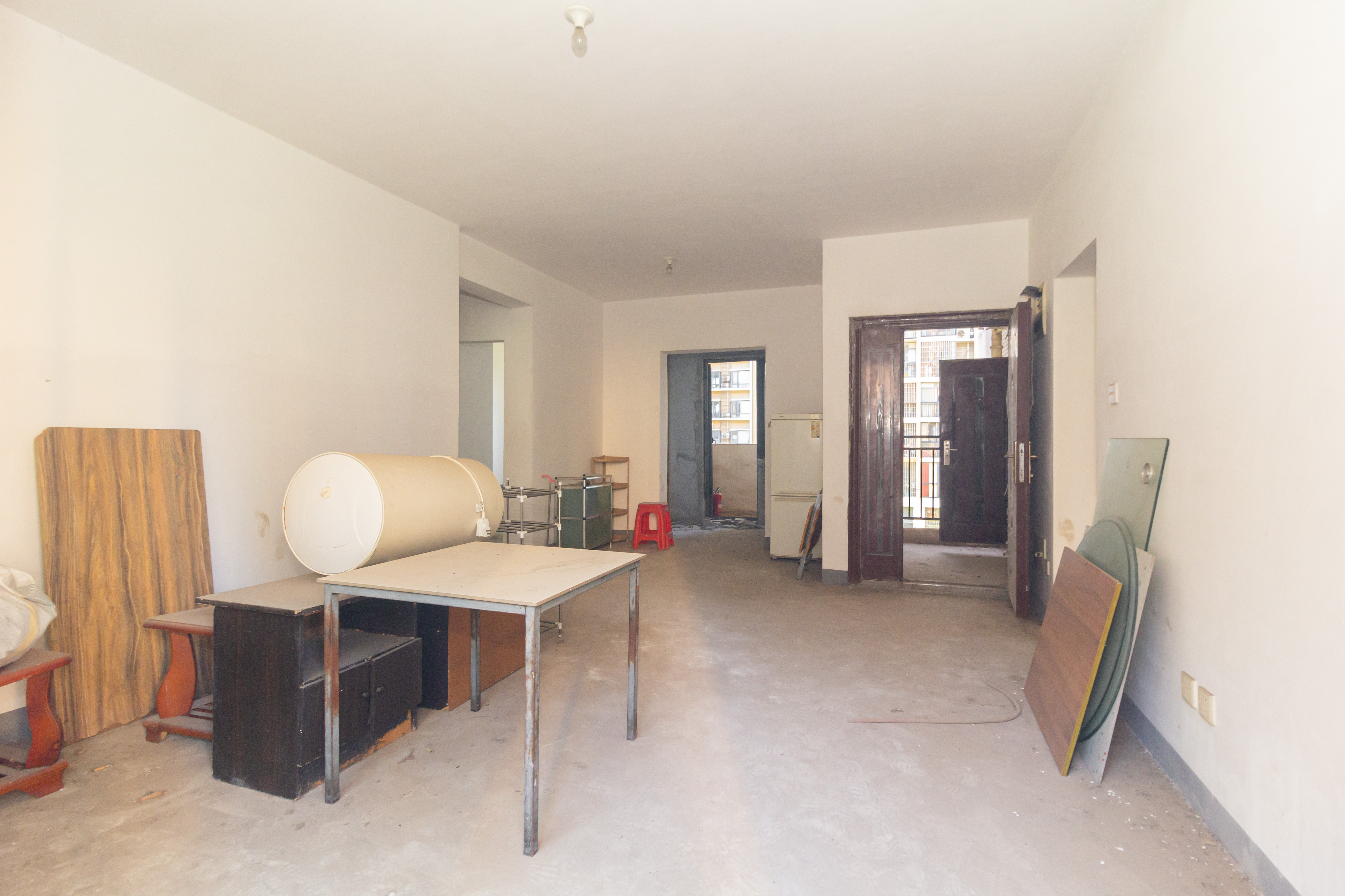 中国铁建国际城一期  3室2厅2卫    81.8万 中国铁建国际城一期  3室2厅2卫    81.8万客厅