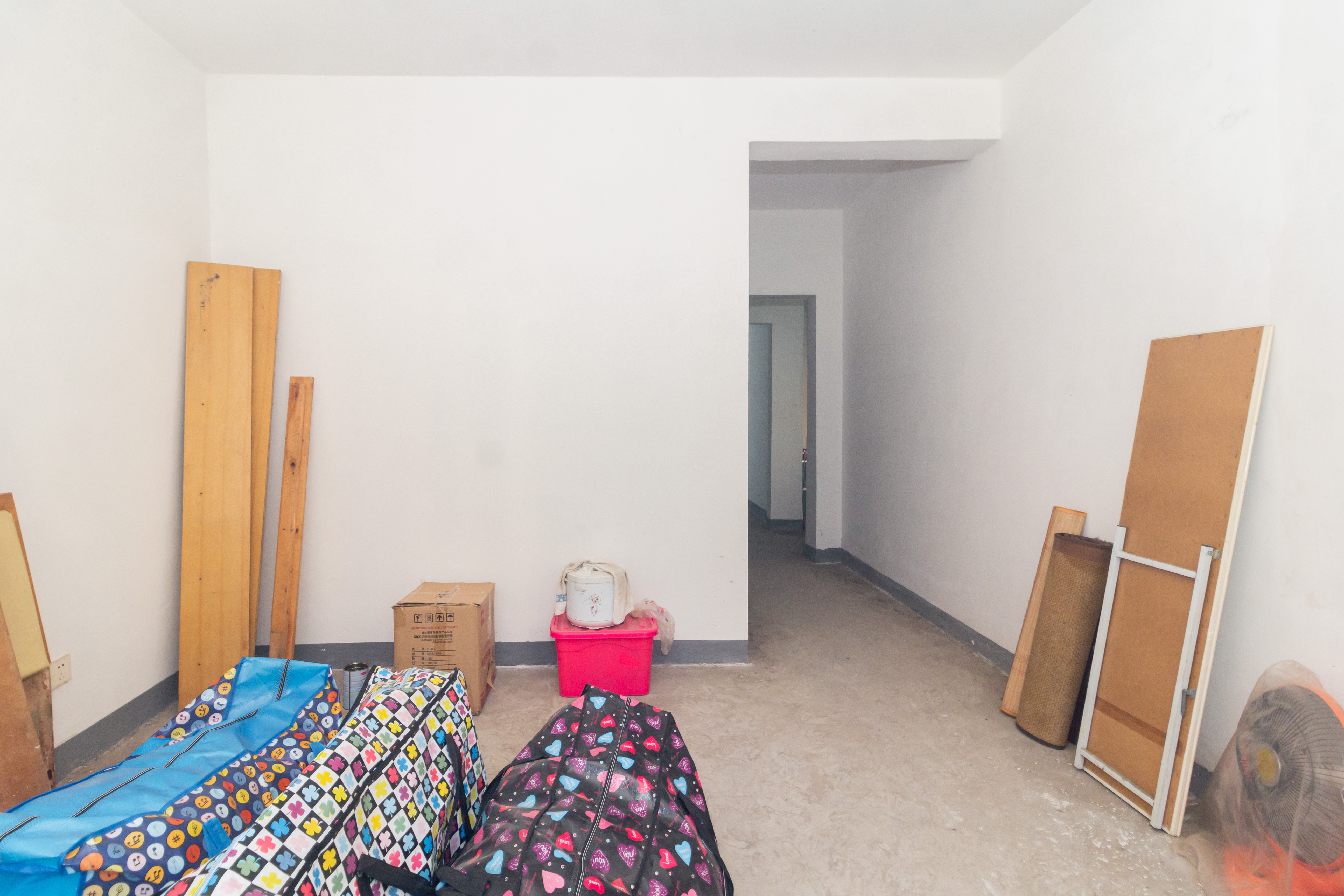 中国铁建国际城一期  3室2厅2卫    81.8万 中国铁建国际城一期  3室2厅2卫    81.8万卧室