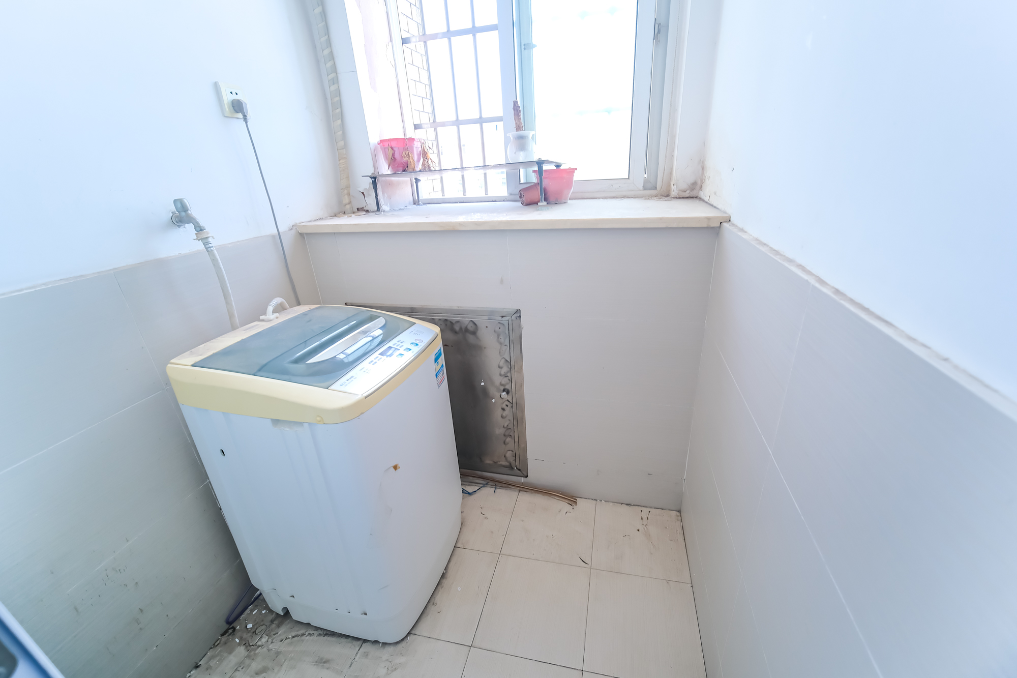 月亮湾草莓街区一、二期 1室1厅1卫 25.0万 月亮湾草莓街区一、二期 1室1厅1卫 25.0万阳台