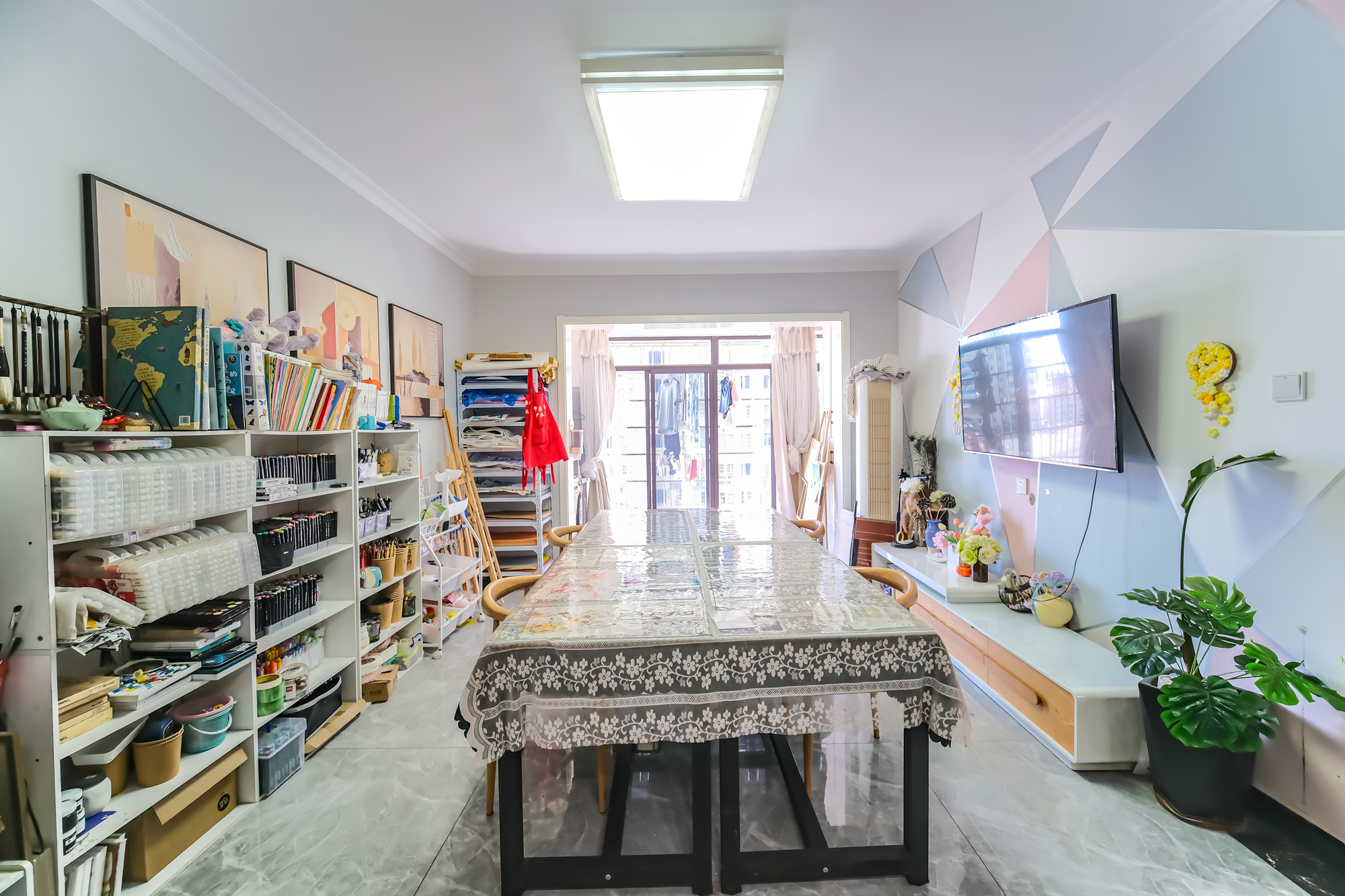 盛地春天里 3室2厅1卫 54.98万 盛地春天里 3室2厅1卫 54.98万客厅