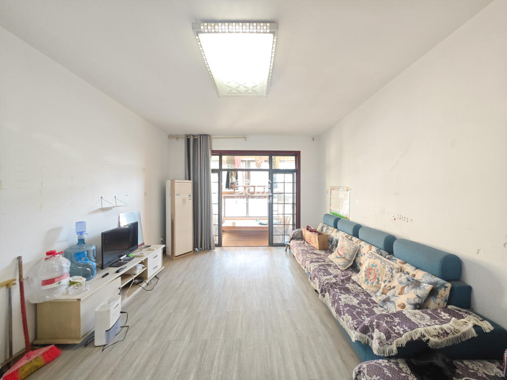 宏聚地中海  3室2厅1卫    100.0万