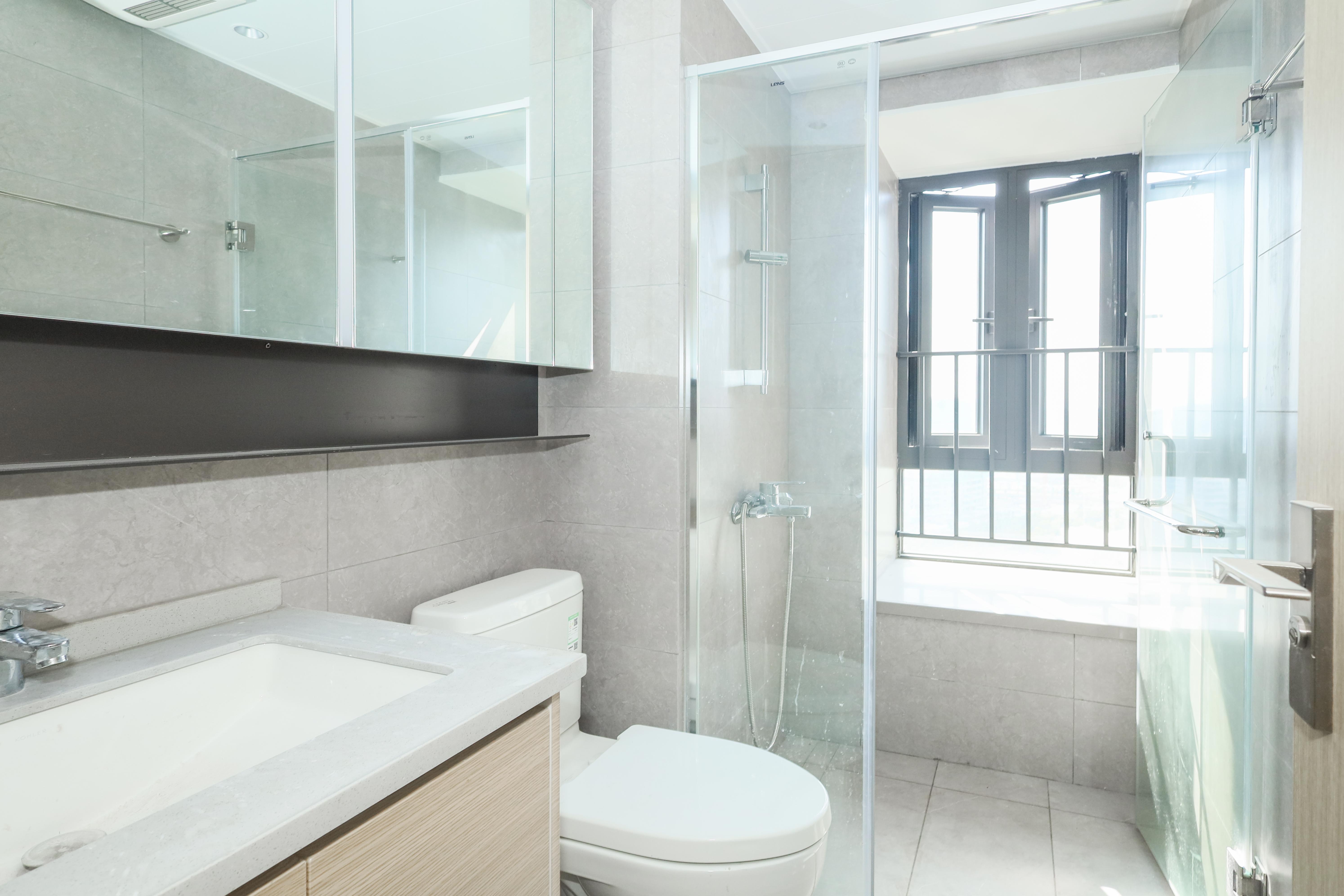 时代梅溪领峰  4室2厅2卫    169.0万 时代梅溪领峰  4室2厅2卫    169.0万卫生间