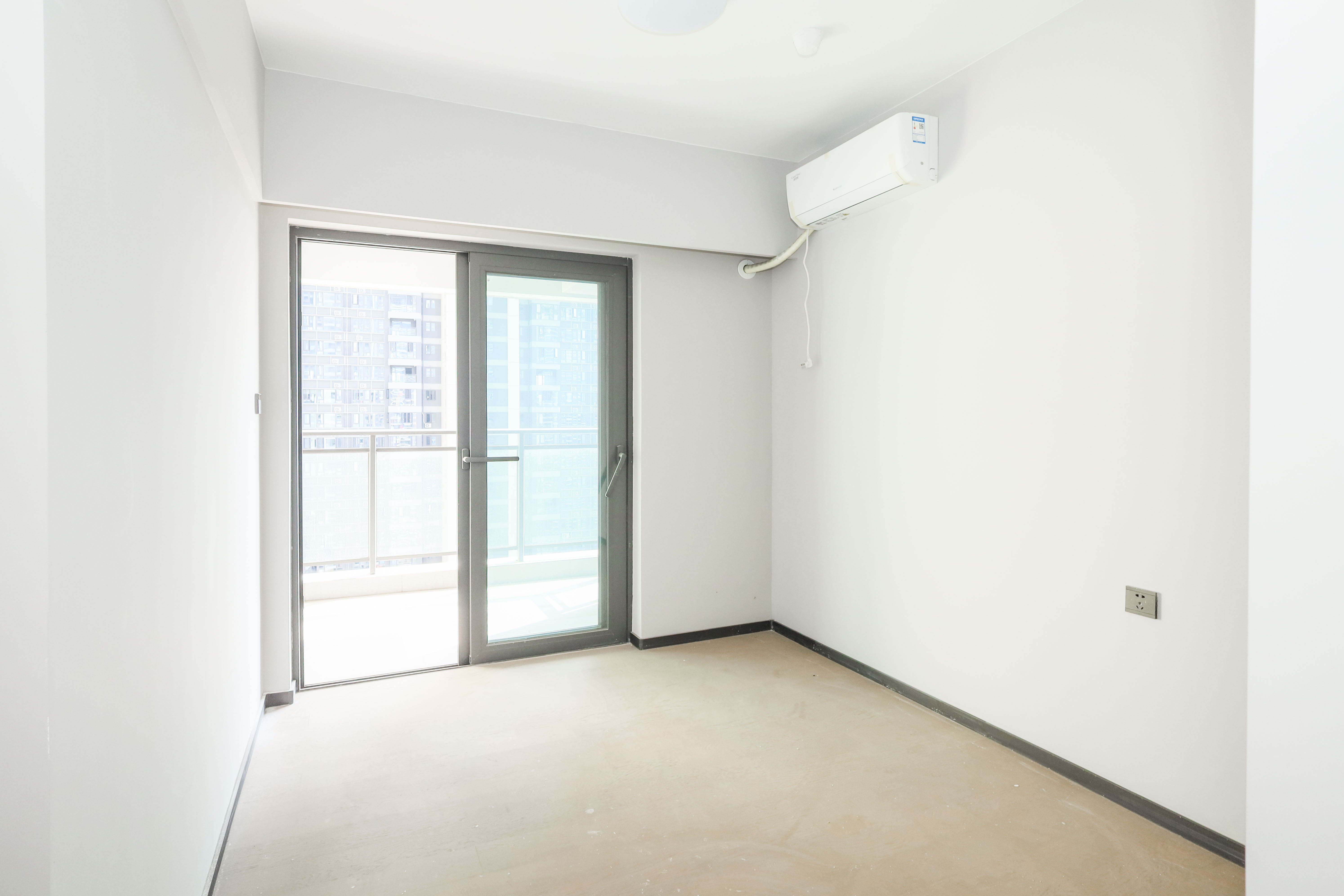 时代梅溪领峰  4室2厅2卫    169.0万 时代梅溪领峰  4室2厅2卫    169.0万卧室