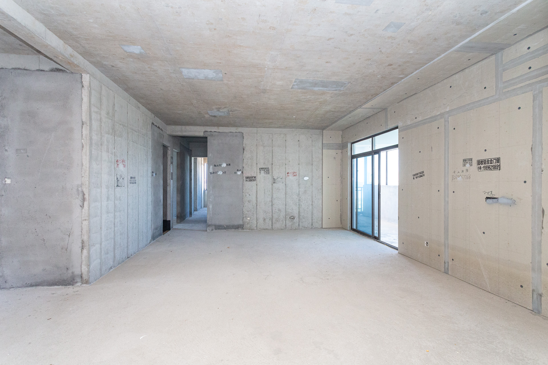 润和湘江天地E区  4室2厅3卫    304.4万 润和湘江天地E区  4室2厅3卫    304.4万