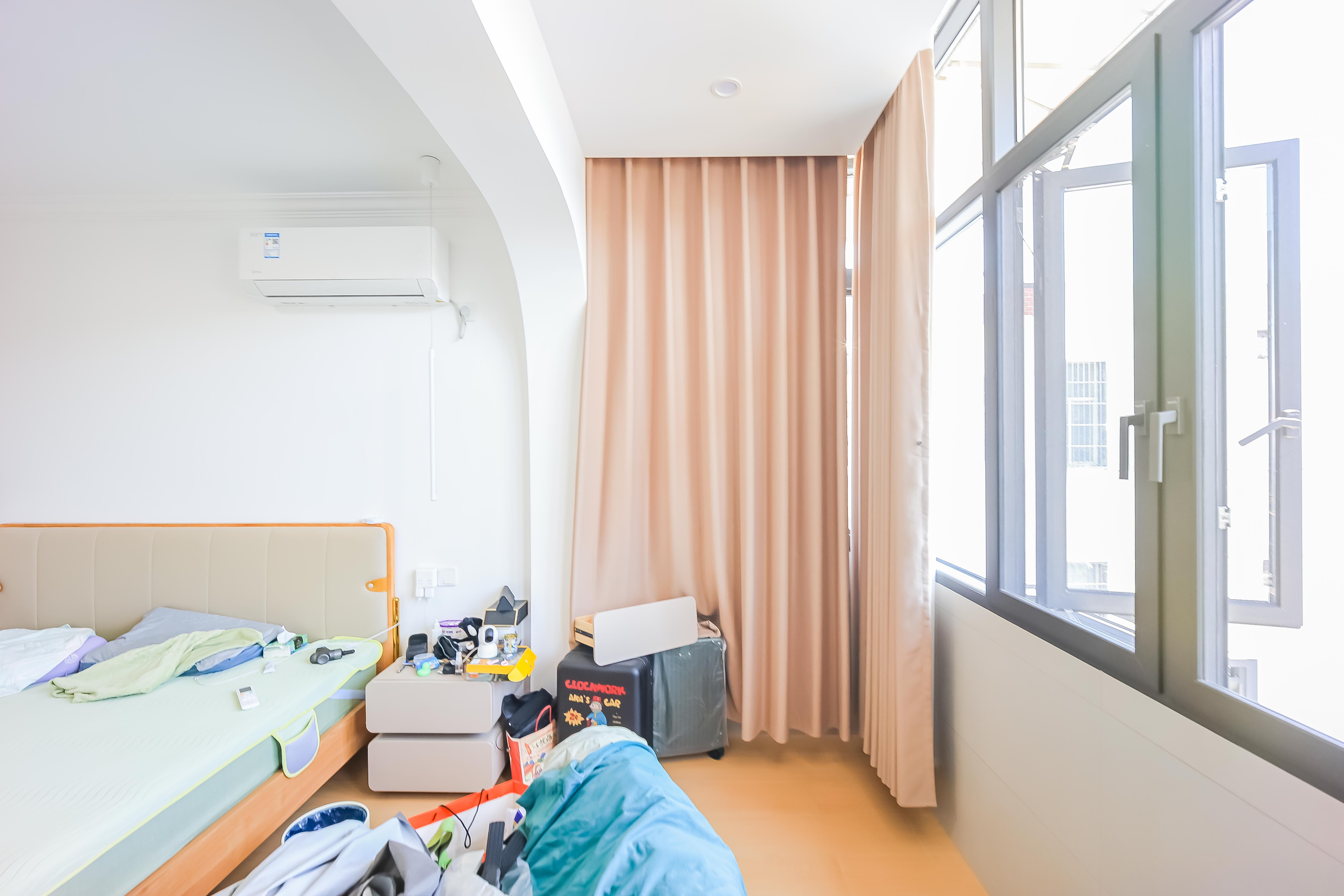 向家湾社区（含富湘公寓）  3室2厅2卫   138.00万阳台