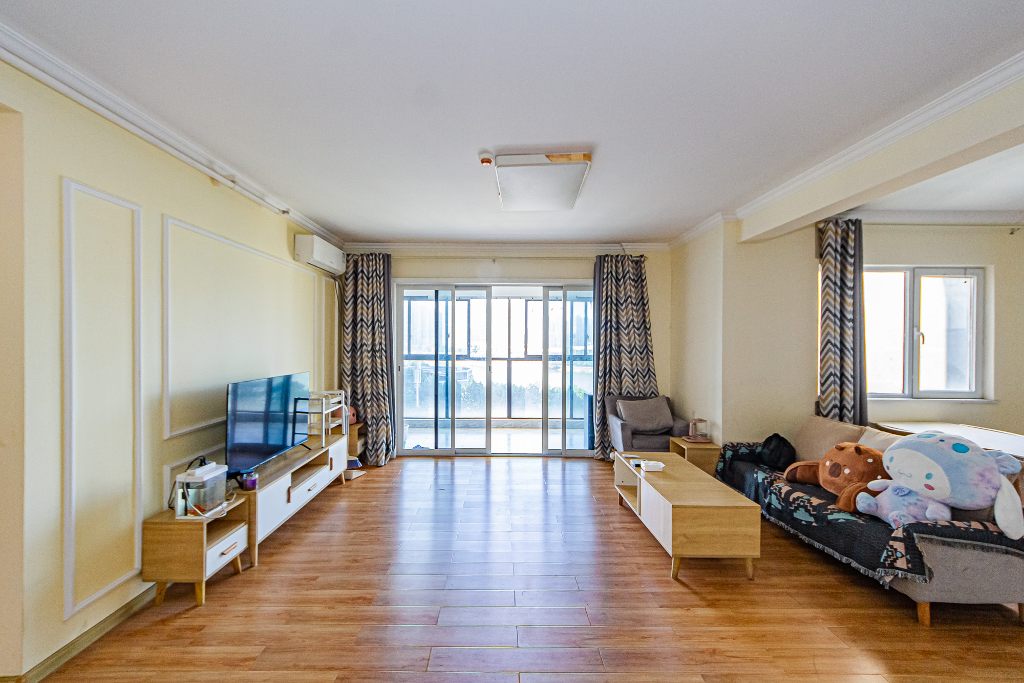 北辰三角洲C3区 3室2厅2卫 170.0万 北辰三角洲C3区 3室2厅2卫 170.0万客厅