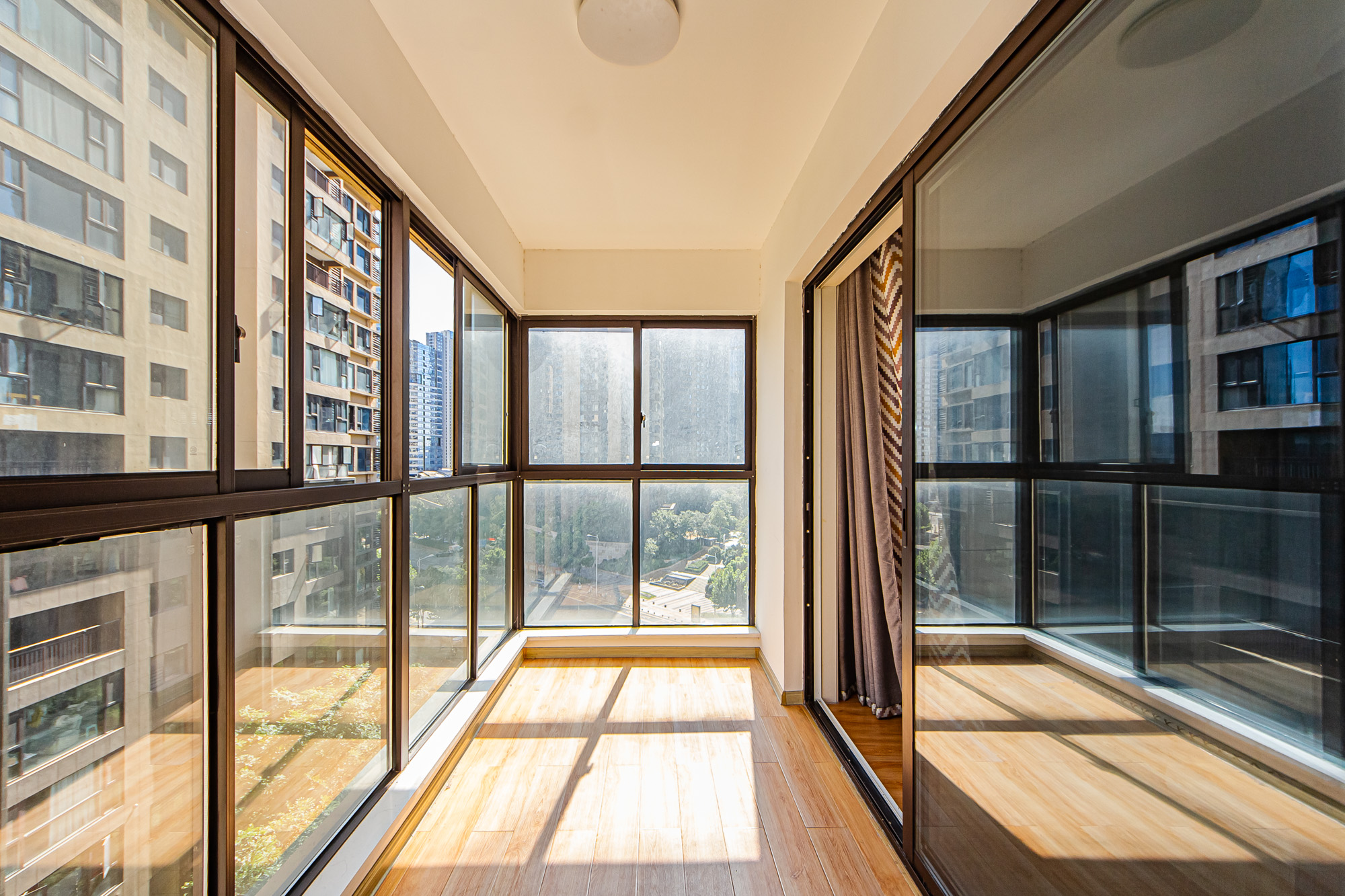 北辰三角洲C3区 3室2厅2卫 170.0万 北辰三角洲C3区 3室2厅2卫 170.0万阳台