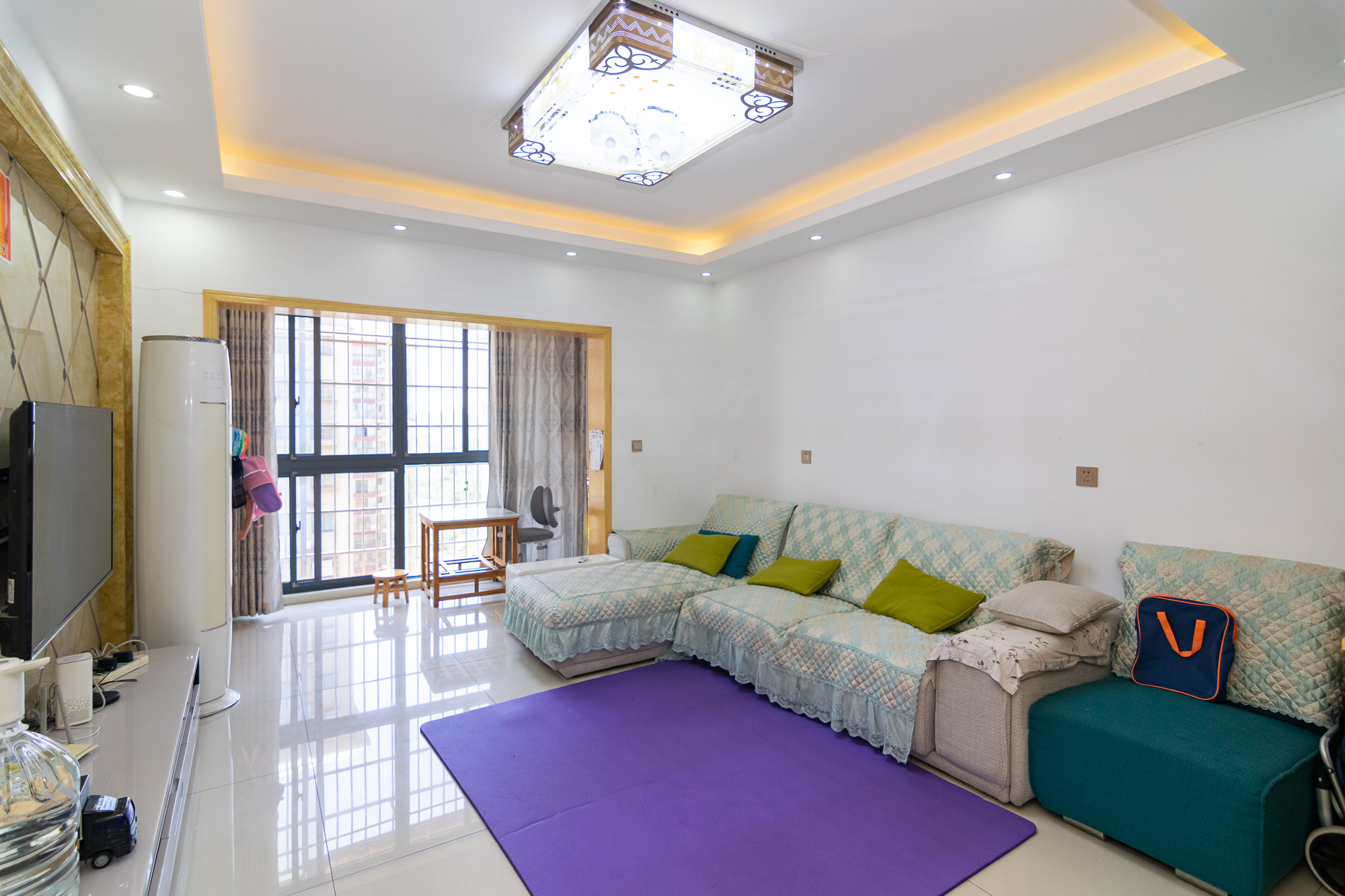 红建滨水铭城  2室2厅1卫    53.0万 红建滨水铭城  2室2厅1卫    53.0万客厅