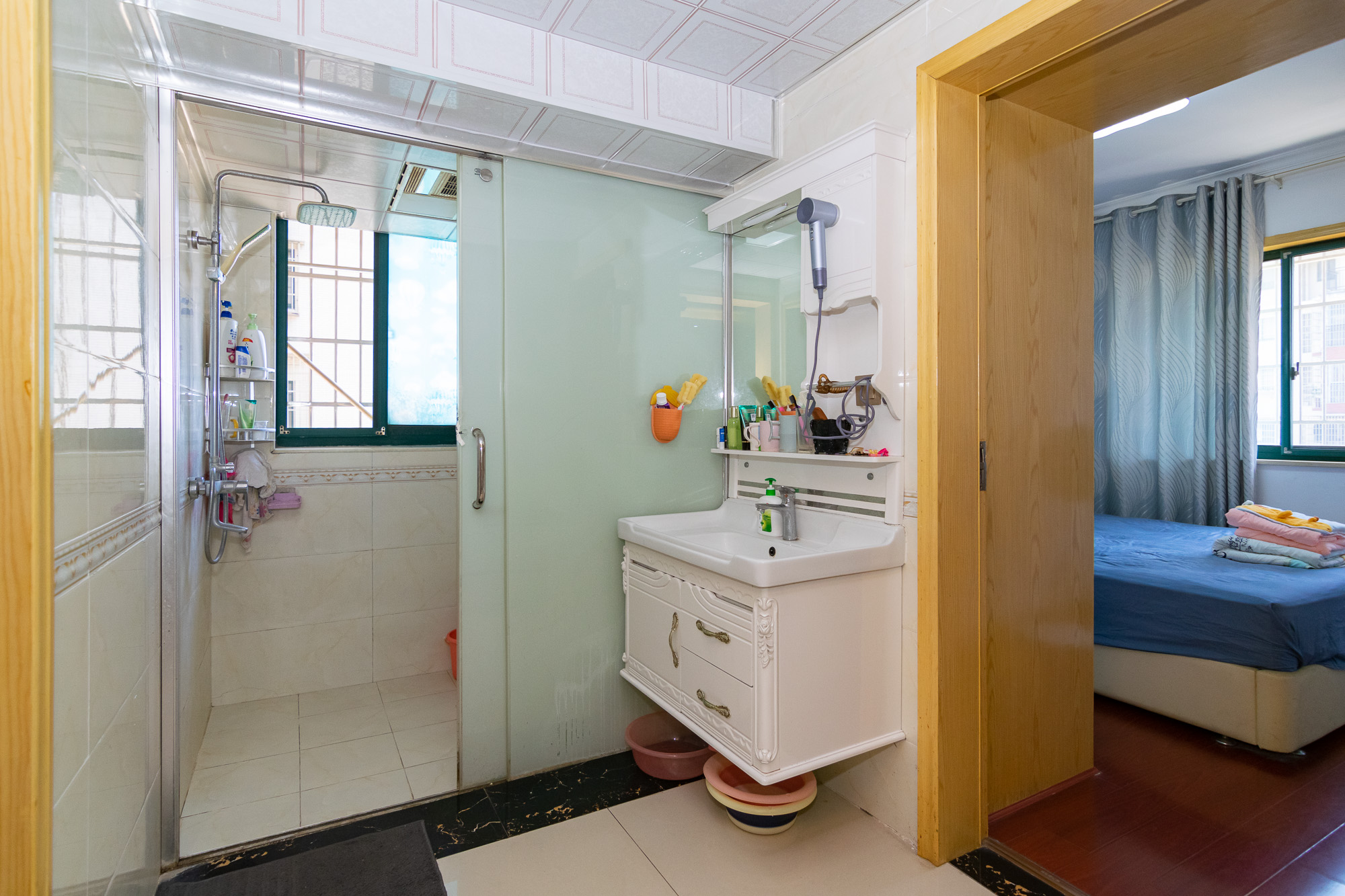 红建滨水铭城  2室2厅1卫    53.0万 红建滨水铭城  2室2厅1卫    53.0万卫生间