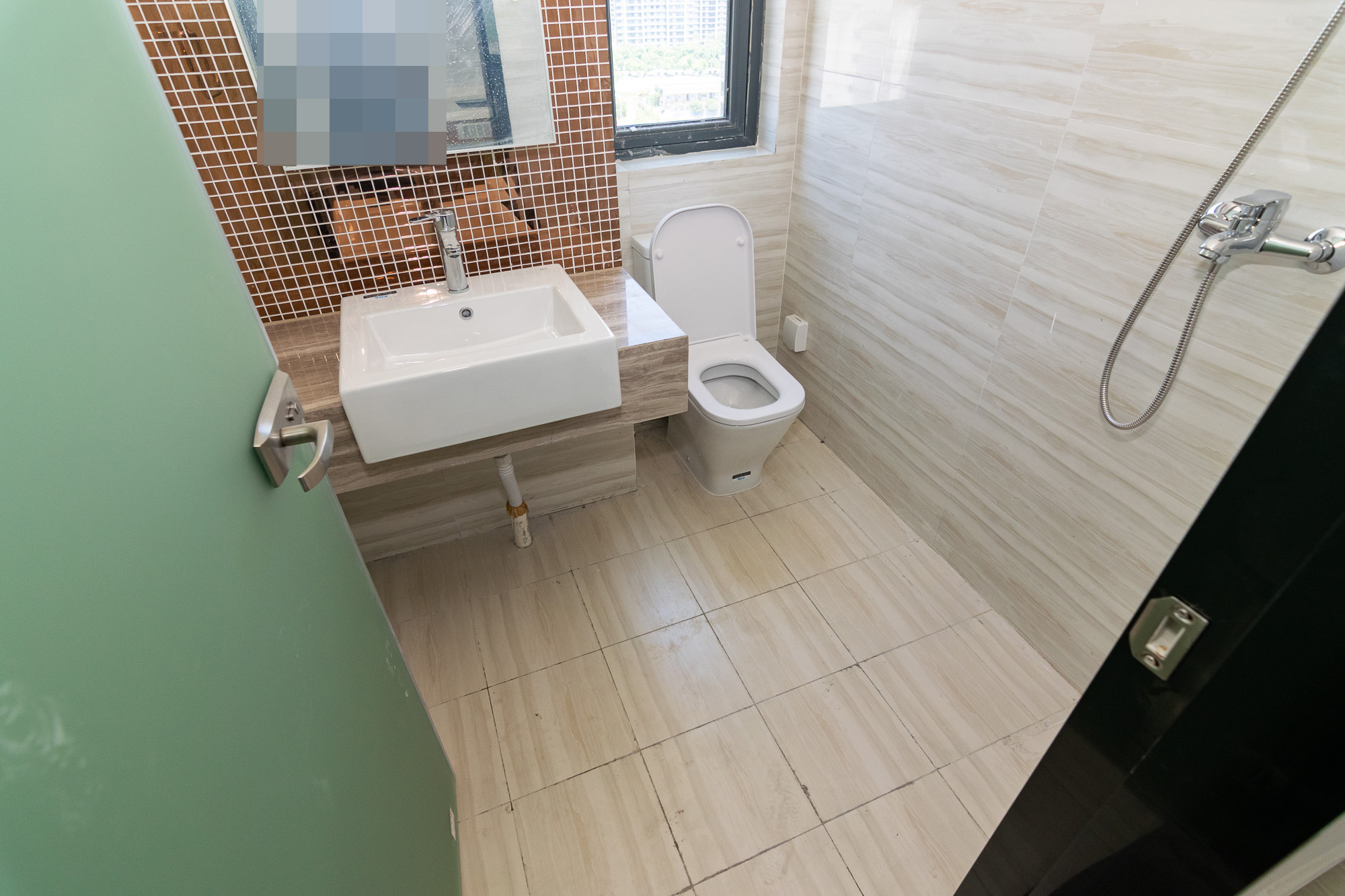 恒大时代广场 1室1厅1卫 27.0万 恒大时代广场 1室1厅1卫 27.0万卫生间