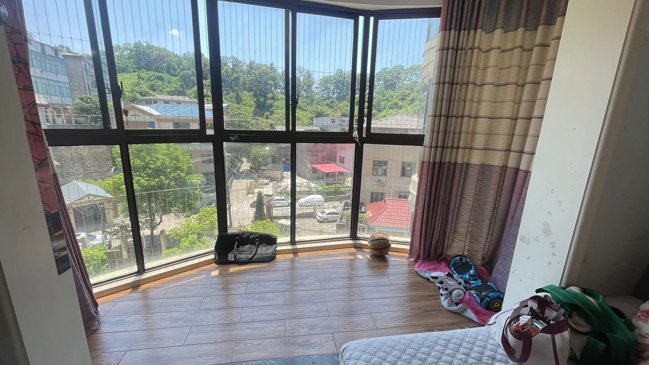 曼哈顿花园 3室2厅2卫 66.0万 曼哈顿花园 3室2厅2卫 66.0万室内图