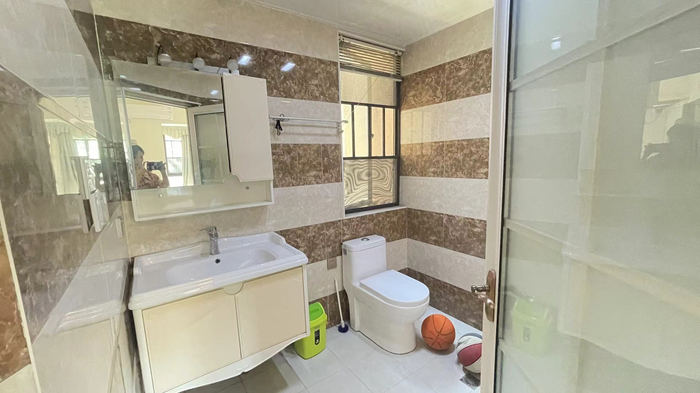 曼哈顿花园 3室2厅2卫 66.0万 曼哈顿花园 3室2厅2卫 66.0万室内图