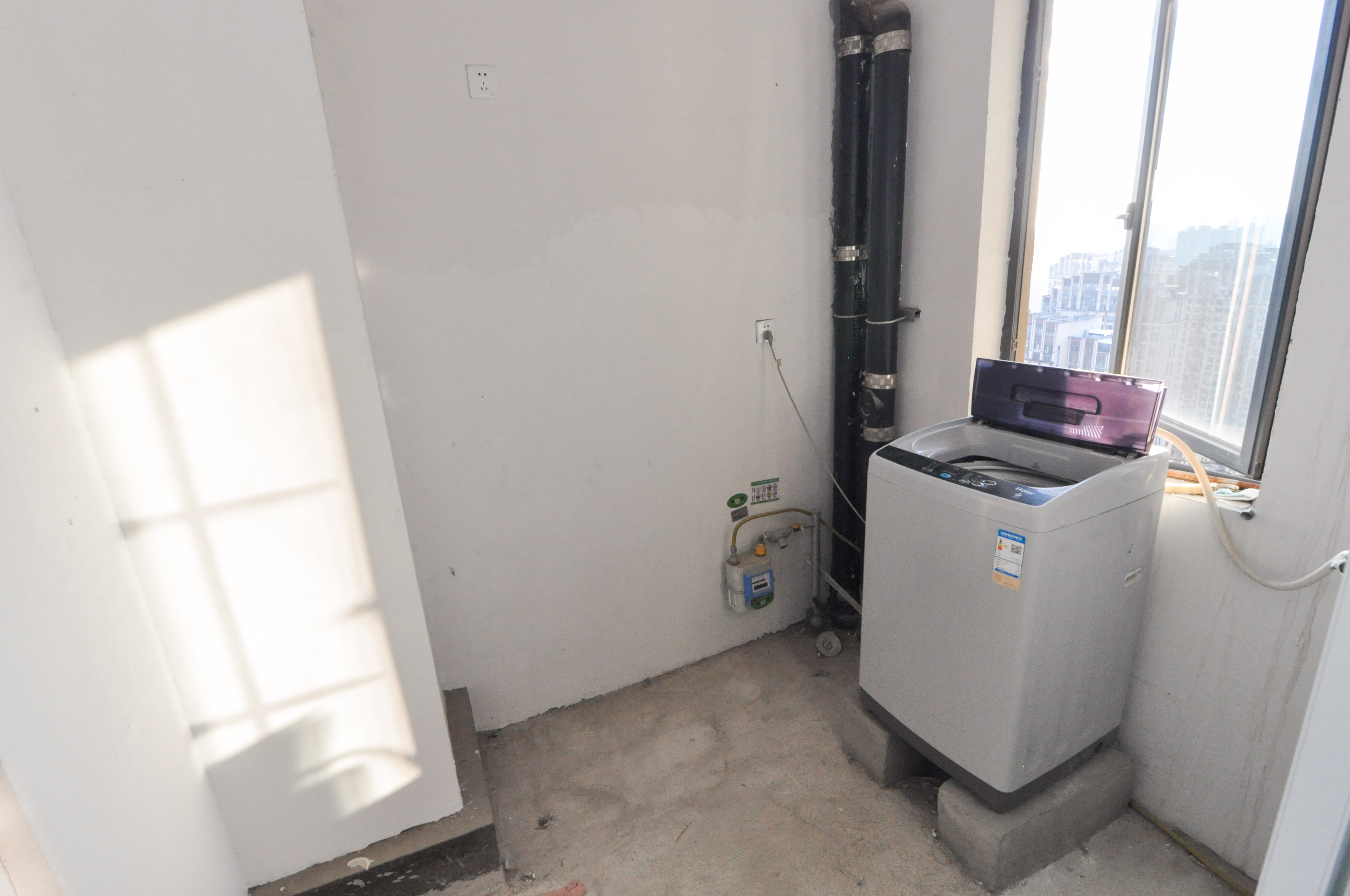 中建梅溪湖中心  4室2厅2卫   225.00万厨房