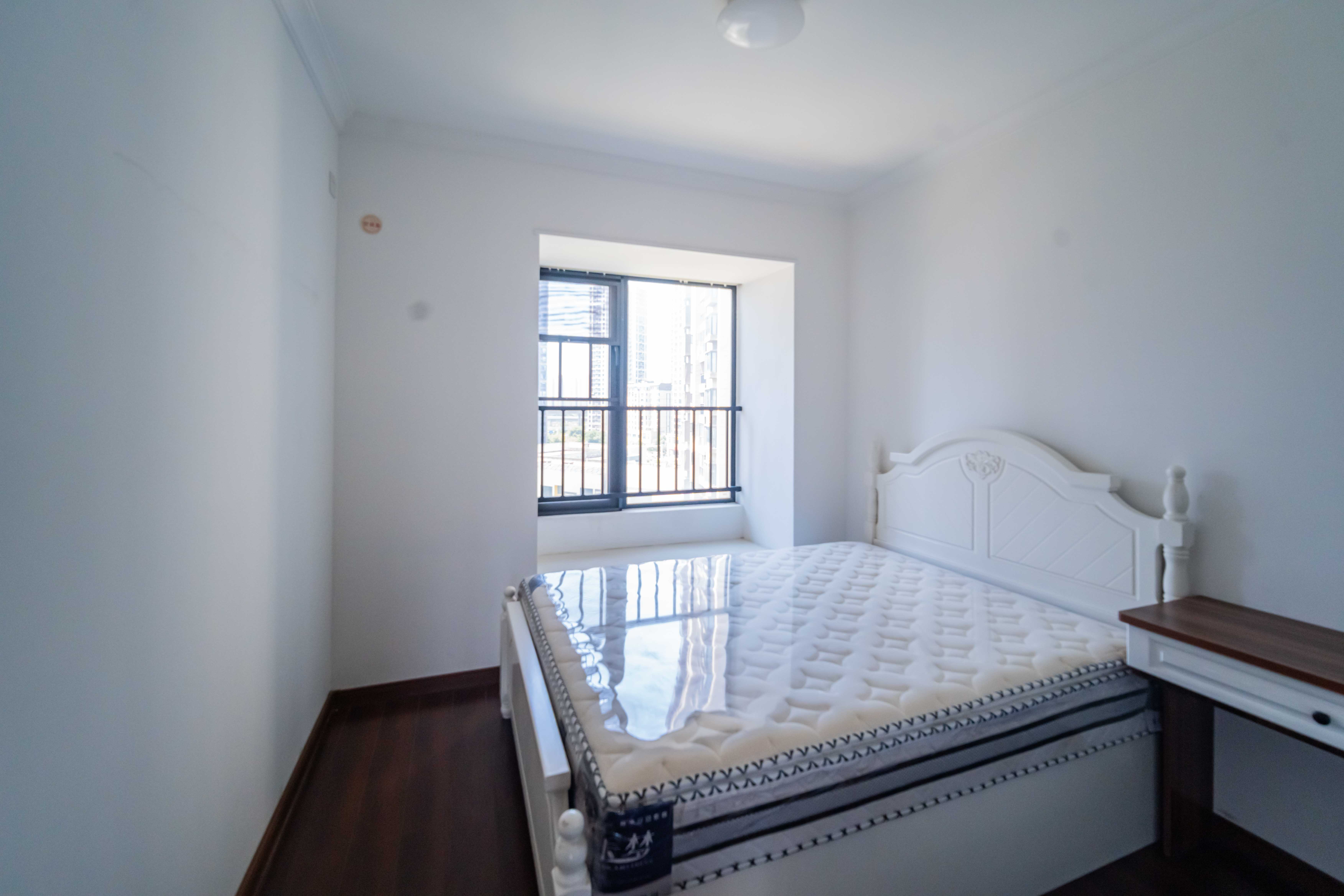 万科魅力之城  4室2厅1卫    139.0万 万科魅力之城  4室2厅1卫    139.0万卧室