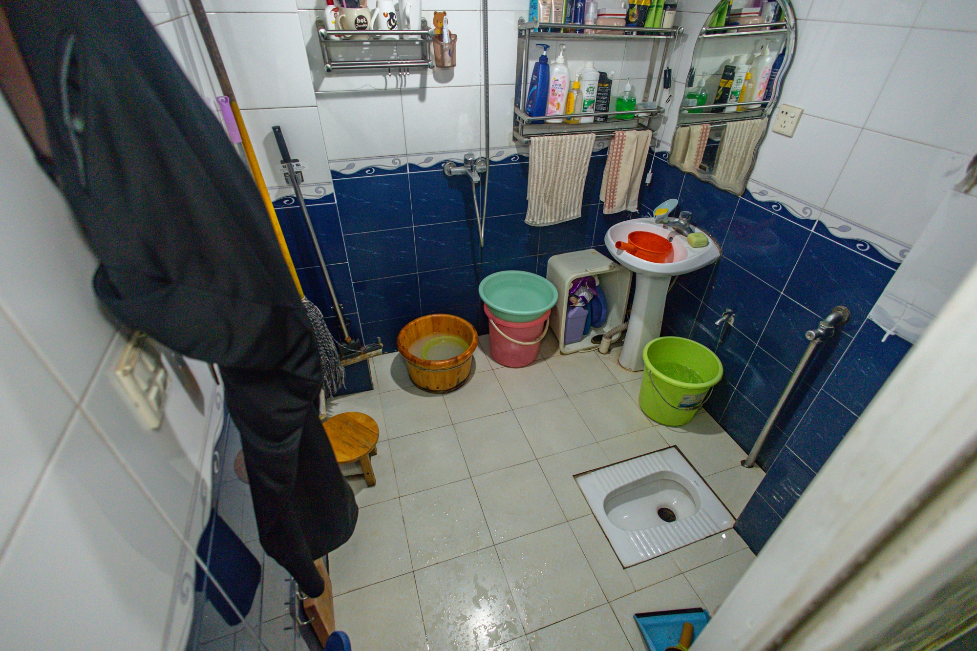 中南汽车世界  2室2厅1卫    38.8万 中南汽车世界  2室2厅1卫    38.8万卫生间