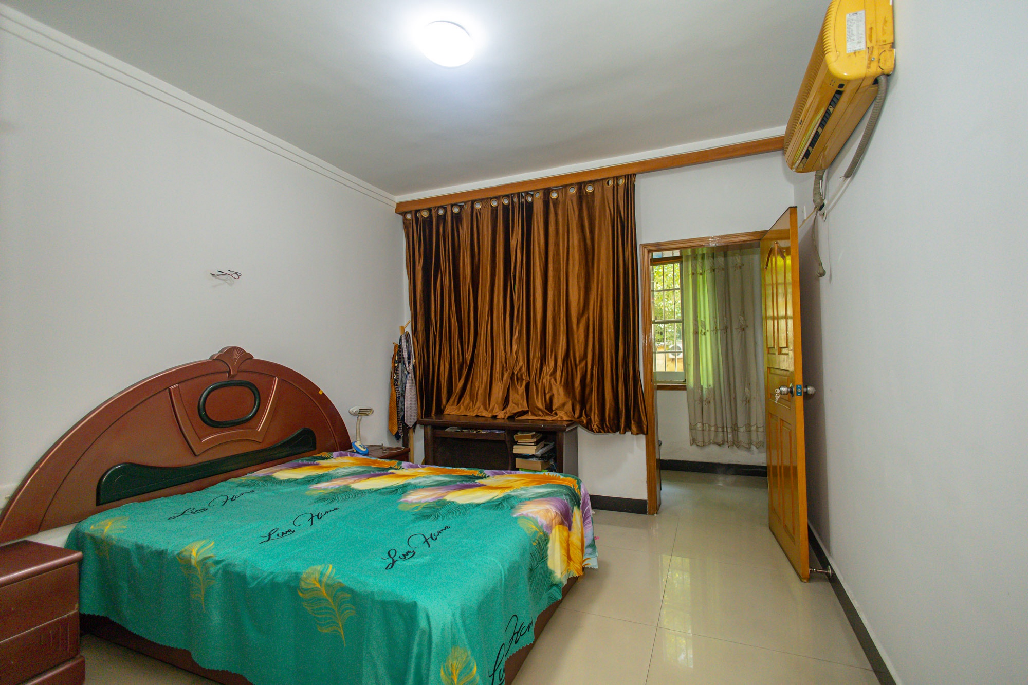 中南汽车世界  2室2厅1卫    38.8万 中南汽车世界  2室2厅1卫    38.8万卧室