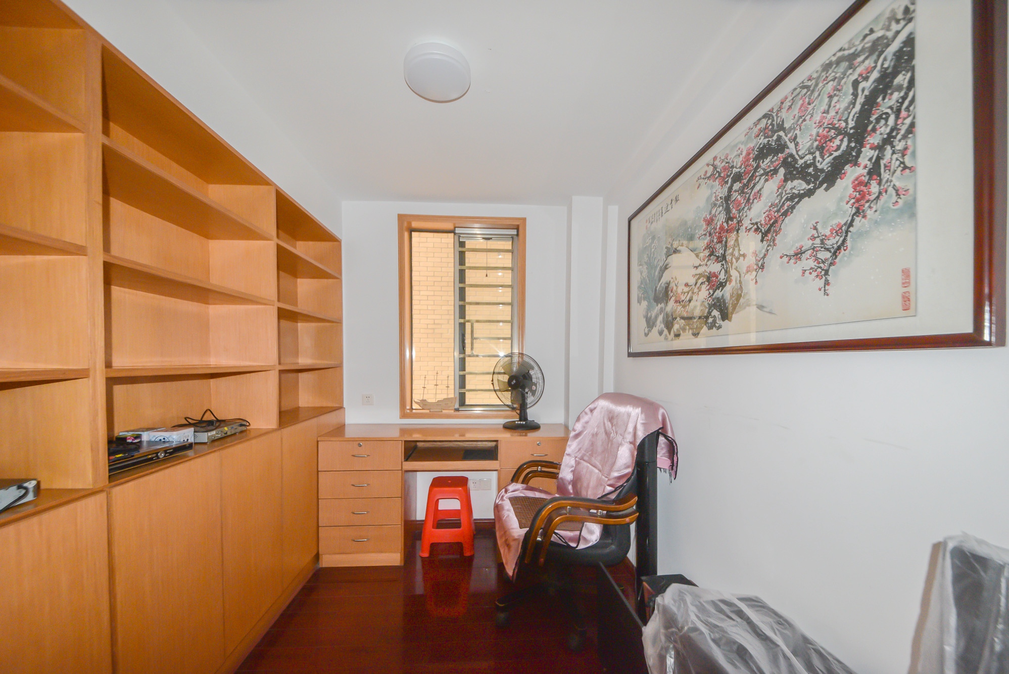 山水花都 2室1厅1卫 56.0万 山水花都 2室1厅1卫 56.0万卧室