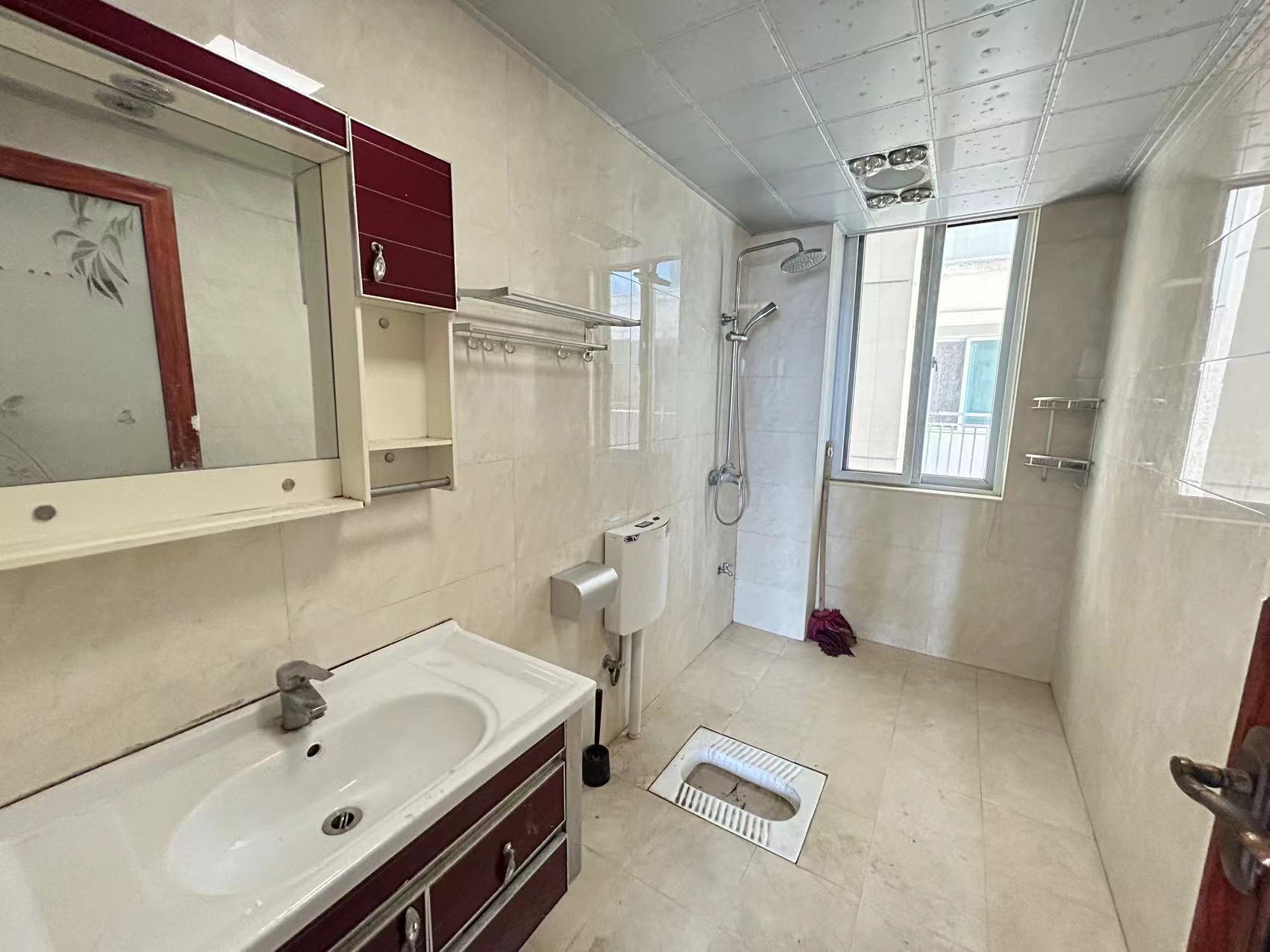 康馨佳园 3室2厅1卫 46.0万 康馨佳园 3室2厅1卫 46.0万室内图