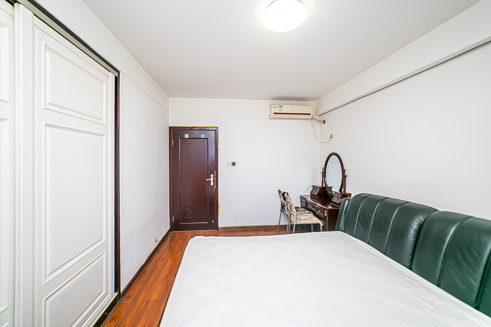 南国新城 2室2厅1卫 62.0万 南国新城 2室2厅1卫 62.0万卧室