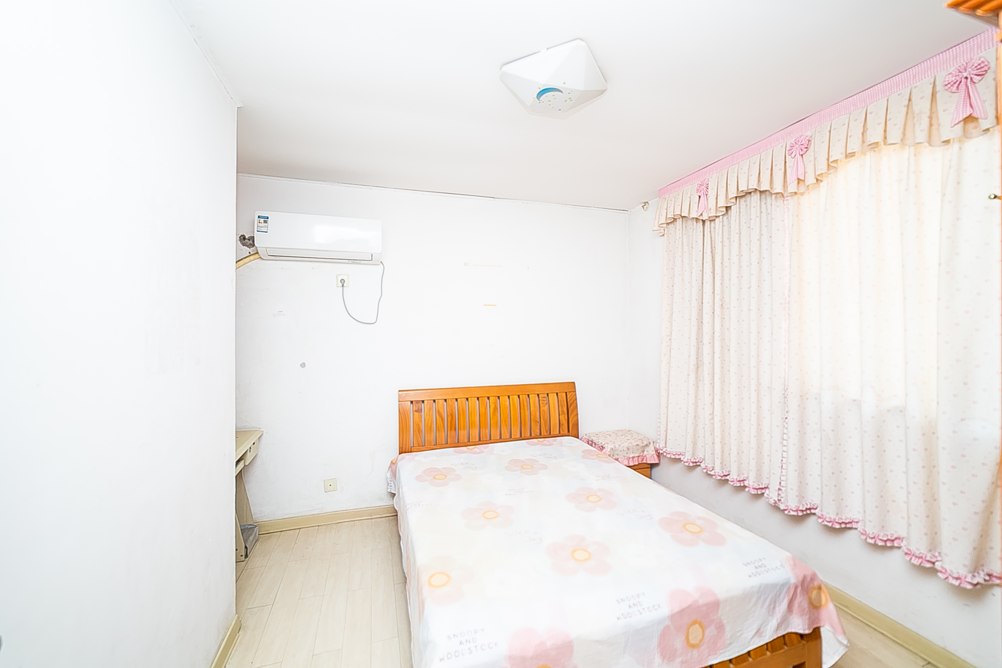 富绿新村  3室1厅1卫   48.00万卧室