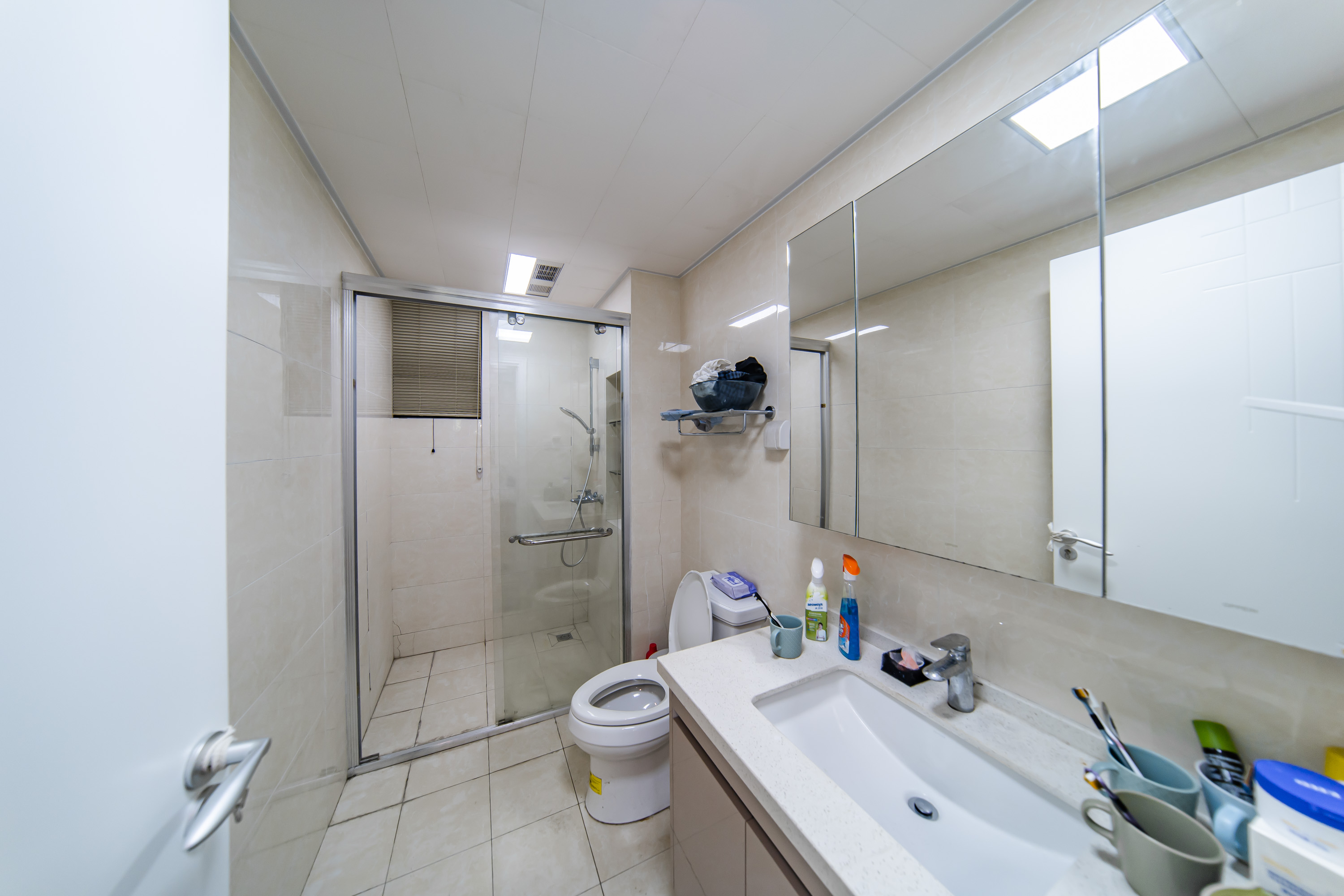 湘熙水郡(观澜海赋家园)  4室2厅2卫    180.0万 湘熙水郡(观澜海赋家园)  4室2厅2卫    180.0万卫生间