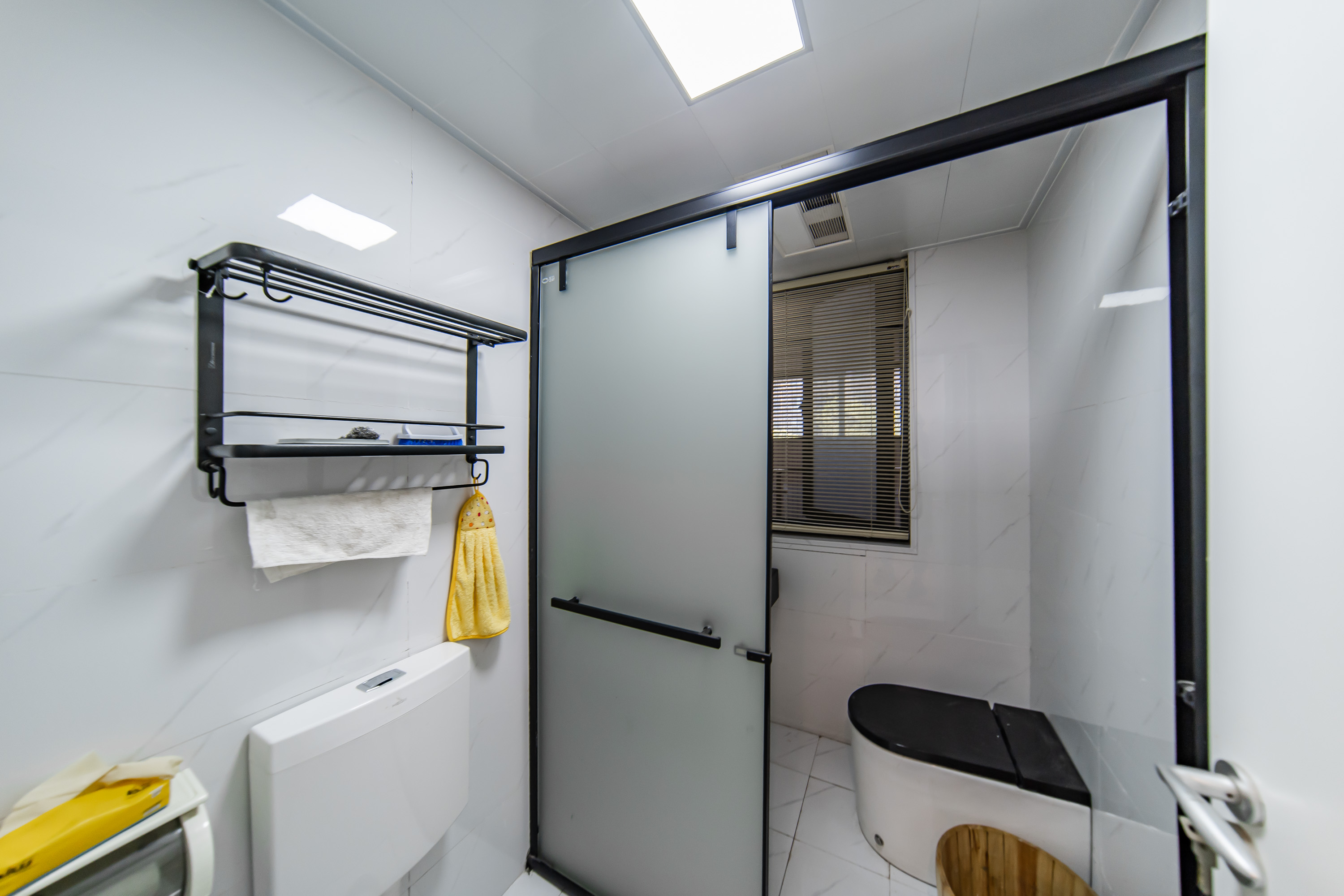 湘熙水郡(观澜海赋家园)  4室2厅2卫    180.0万 湘熙水郡(观澜海赋家园)  4室2厅2卫    180.0万卫生间